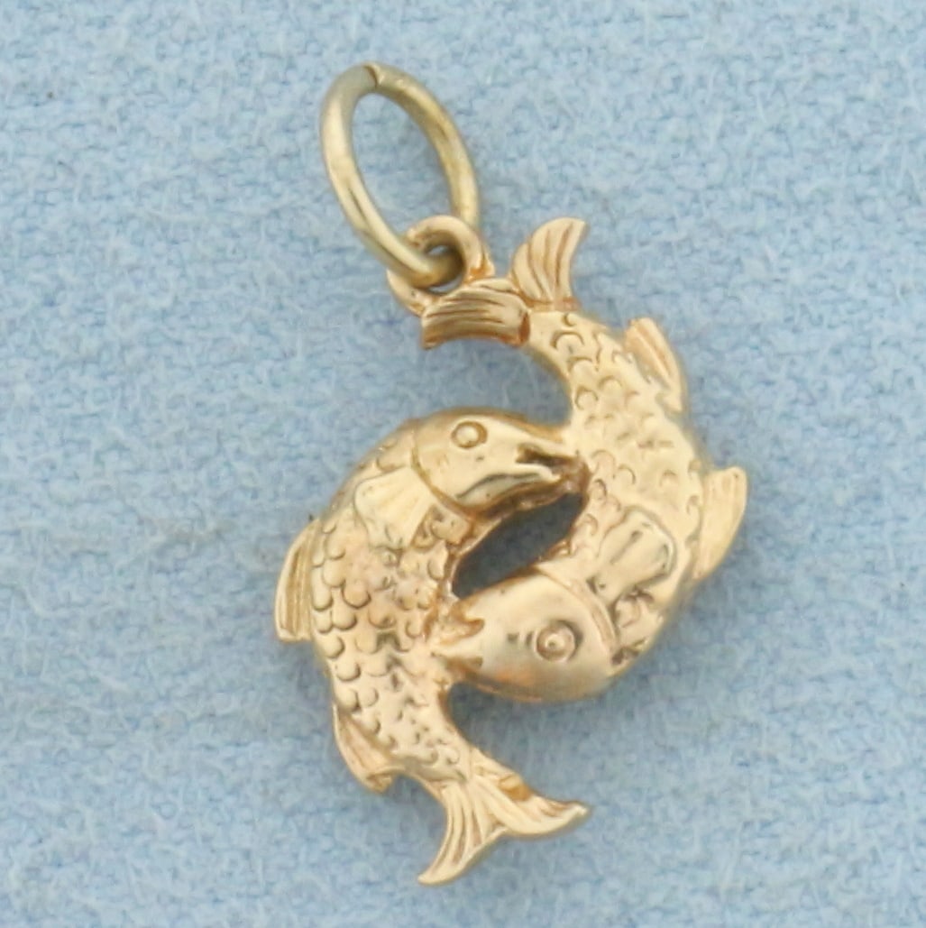 Pisces Zodiac Charm in 14k Yellow Gold (1 of 3)