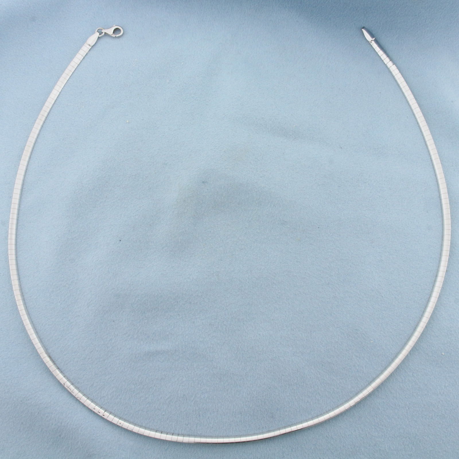 Italian 17 Inch Reversible Omega Link Necklace in 14k Yellow and White Gold (1 of 4)