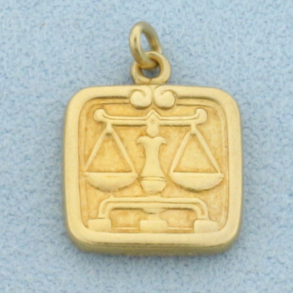 Libra Zodiac Charm or Pendant in 18k Yellow Gold (1 of 2)