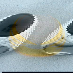 Onyx Scalloped Dome Ring in 14k Yellow and White Gold: In 14k Yellow and White Gold. Contains one high quality 14x10mm oval Onyx gemstone. Hammered finish shank. Size 6.25. 4.1g.