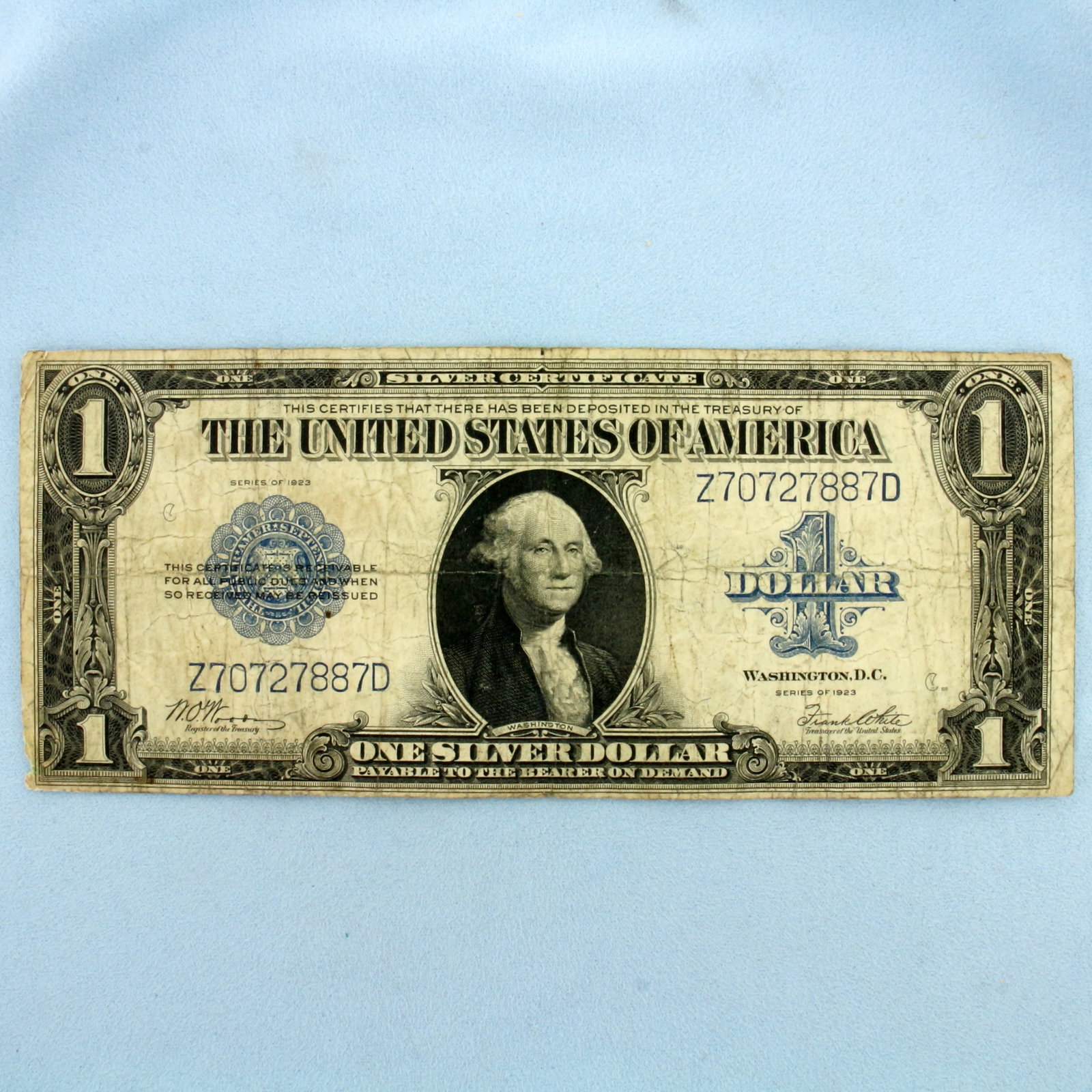1923 $1 Large Blue Seal Note Bill: One Bill. Condition as shown in picture.