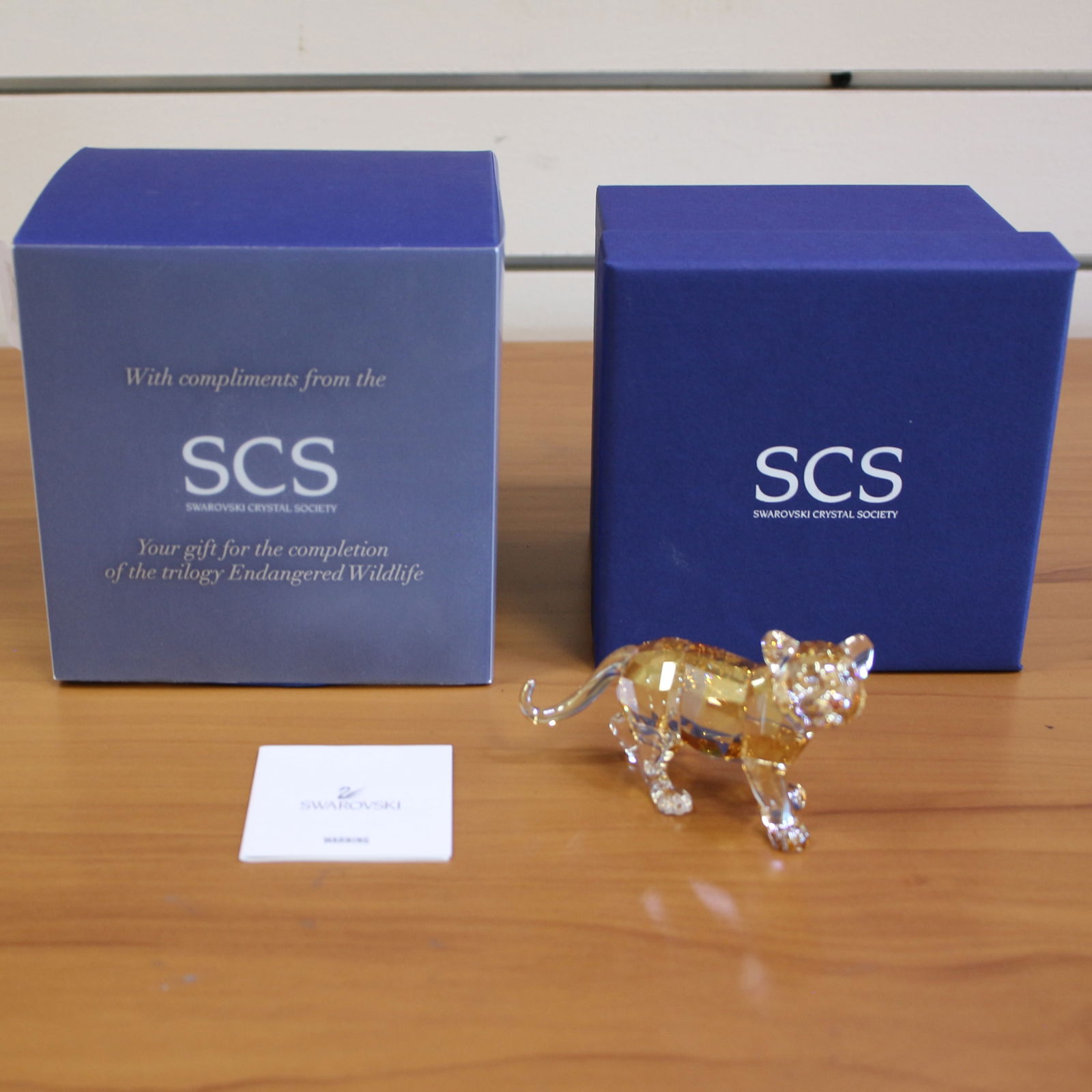 Swarovski Crystal 1051686 SCS Tiger Cub with Box (1 of 4)