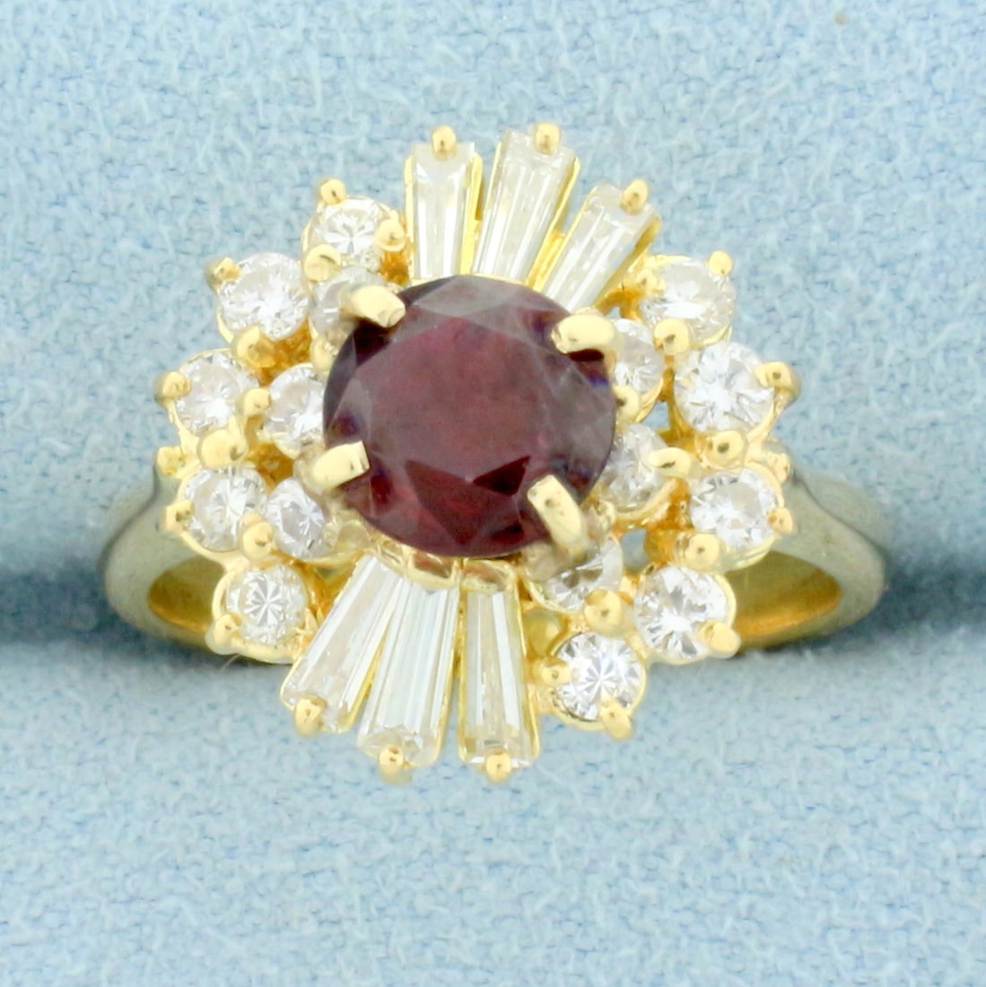Vintage Natural Ruby and Diamond Ring in 18K Yellow Gold (1 of 4)