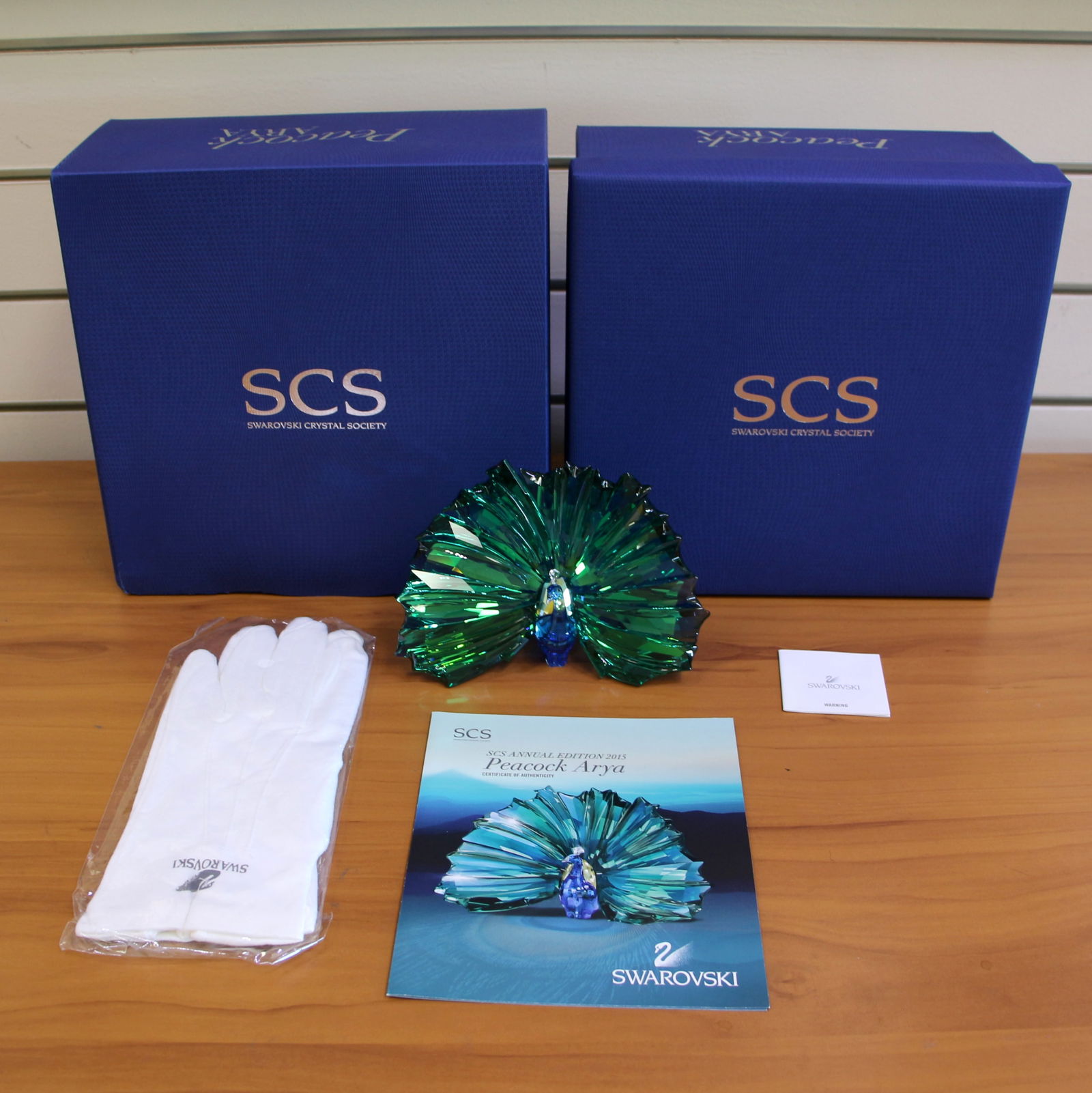 Swarovski Crystal 5063694 Peacock Arya SCS A.E. 2015 with Box and COA: Excellent condition with box and certificate.
