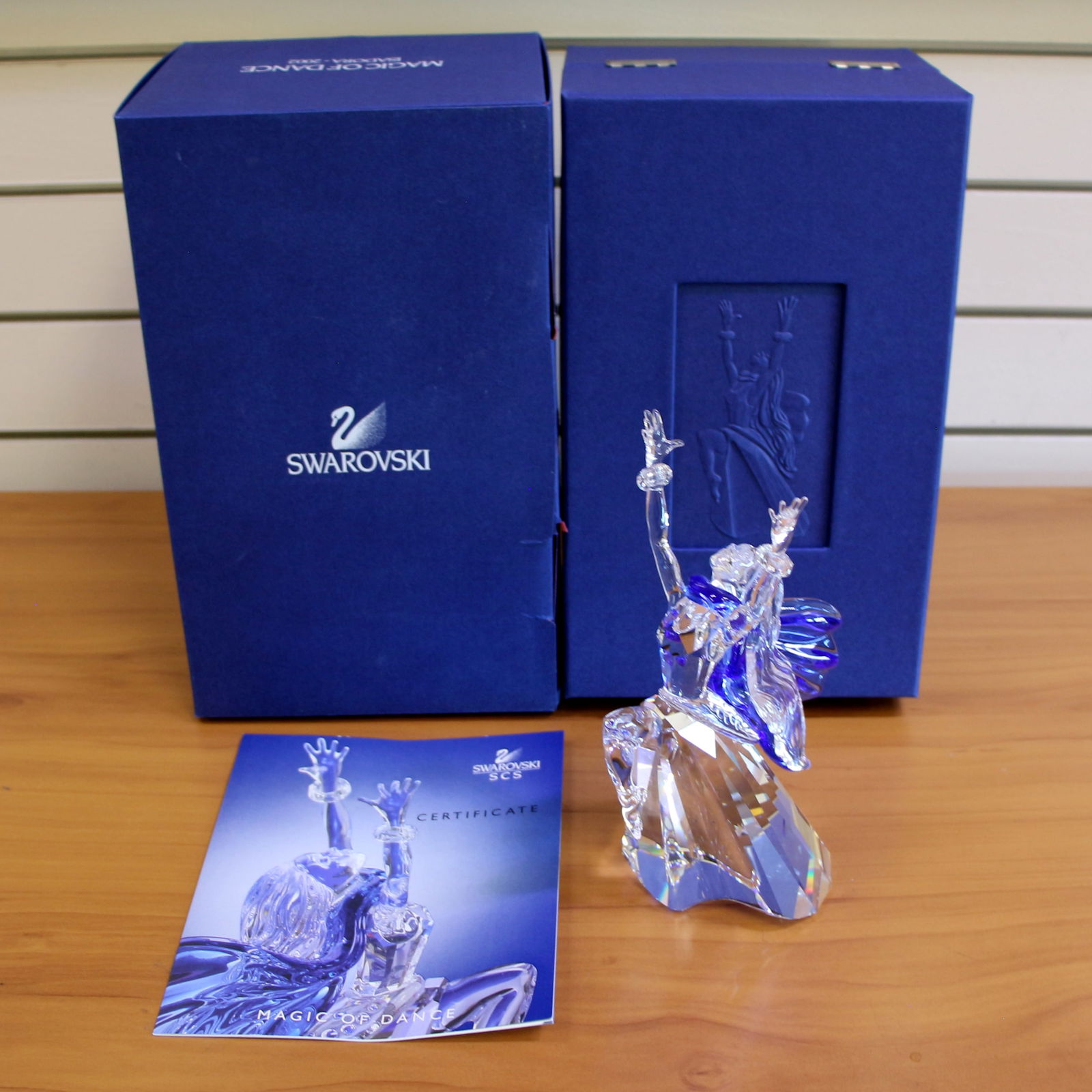 Swarovski Crystal 2002 279648 Magic of Dance Isadora with Box and COA: Excellent condition with original box and certificate.