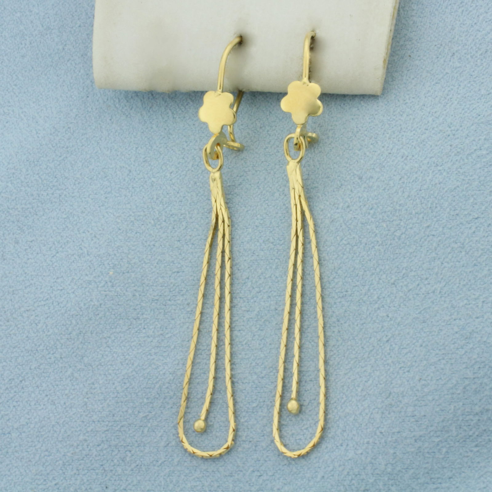 Dangle Chain Link Necklace Earrings in 18k Yellow Gold: In 18k Yellow Gold. 2 inches long. 5.5mm wide. Locking hook closure. 2.3g.