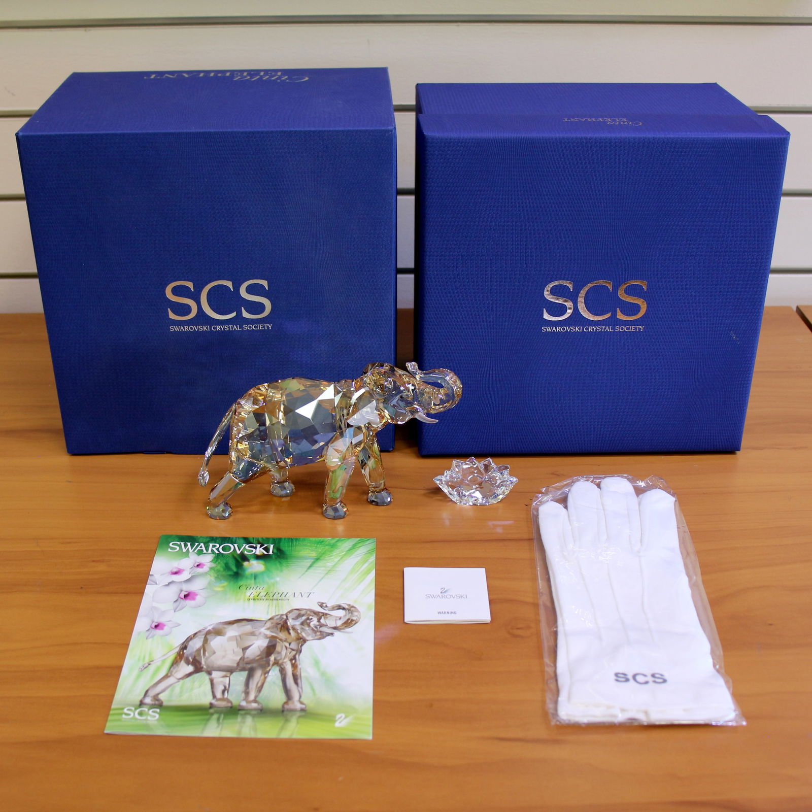 Swarovski Crystal 1137207 Cinta Elephant 2013 With Box and COA (1 of 4)