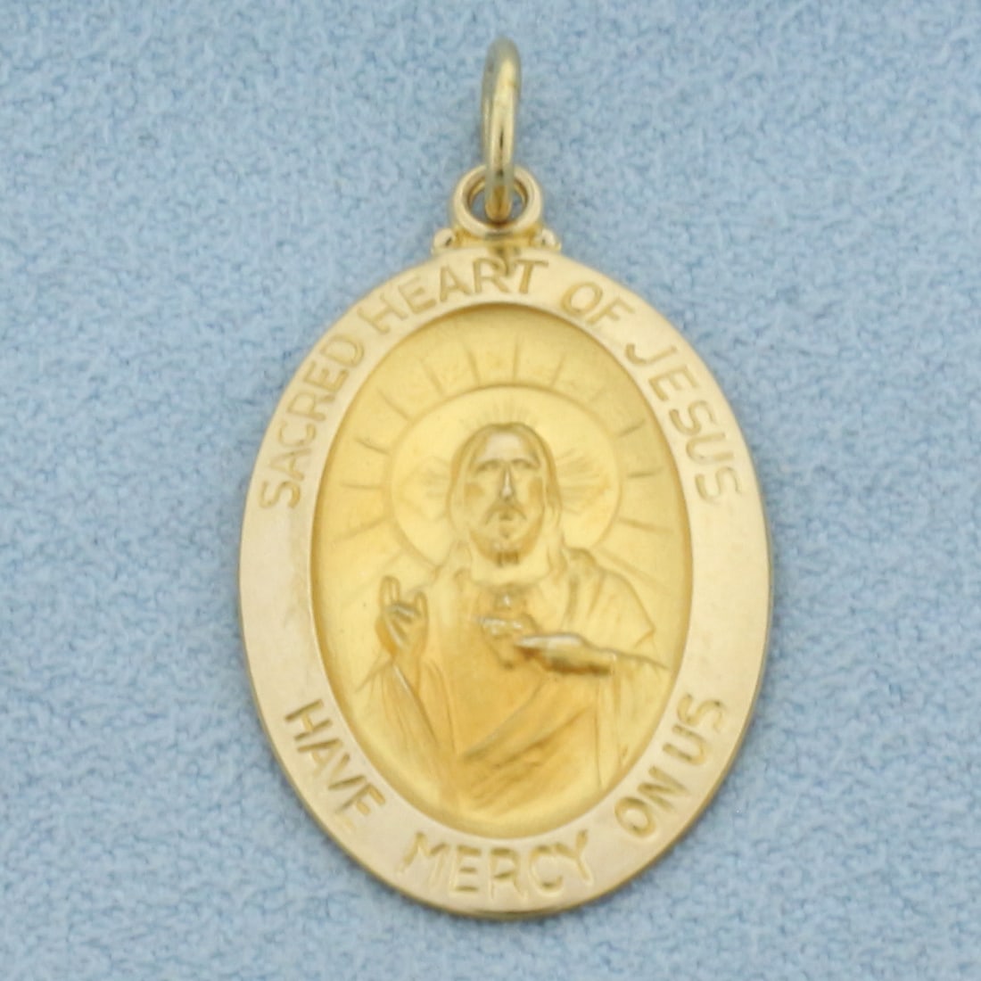 Sacred Heart of Jesus Charm or Pendant in 14k Yellow Gold (1 of 2)