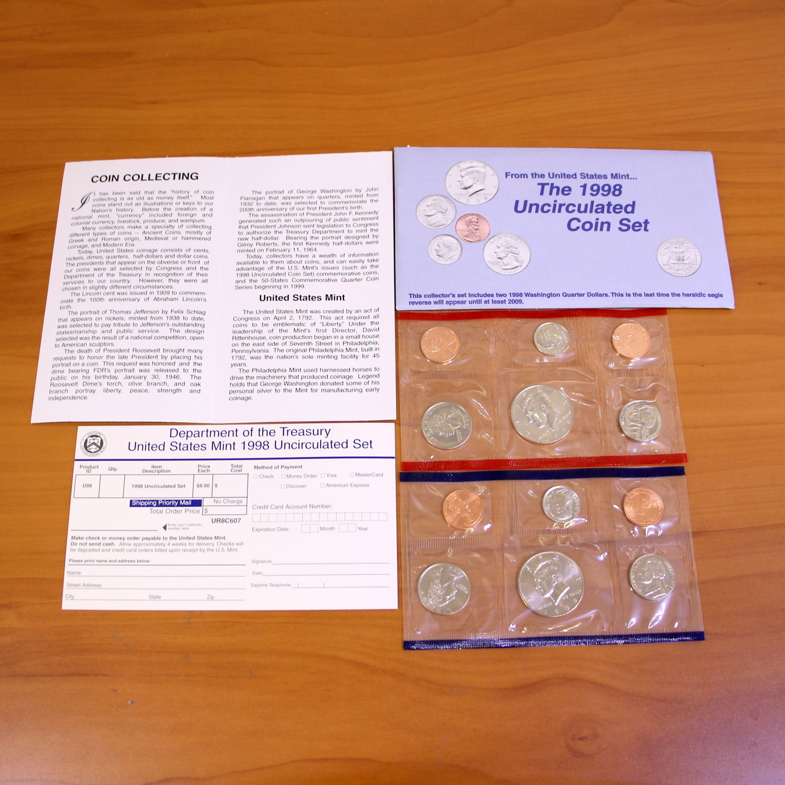 2000 US Denver Mint Uncirculated Coin Set OGP: Contains one 2000 Denver Mint Coin Set and one 2000 United States Mint State Quarters Coin Set. Set in original packaging and contains reorder form and certificate of authenticity.