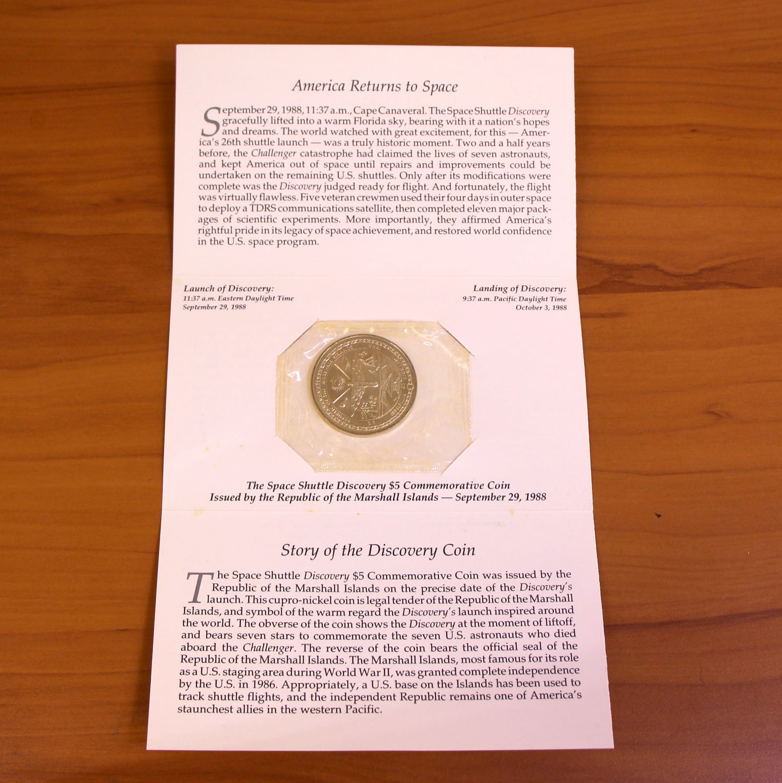 Marshall Islands Space Shuttle Discovery $5 Commemorative Coin (1 of 3)