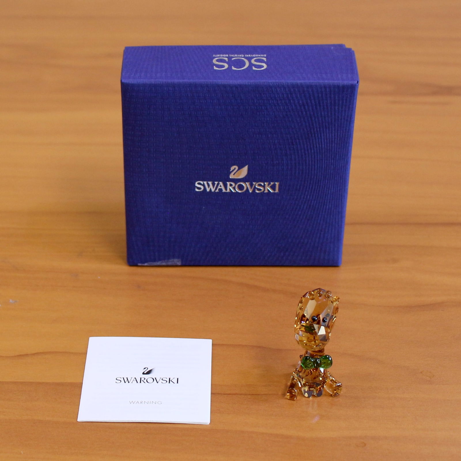Swarovski Crystal 5424468 Giraffe with Box 2018 (1 of 4)