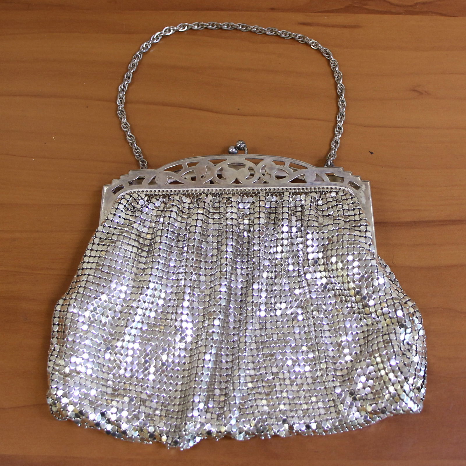 Vintage Whiting and Davis Mesh Evening Purse (1 of 4)