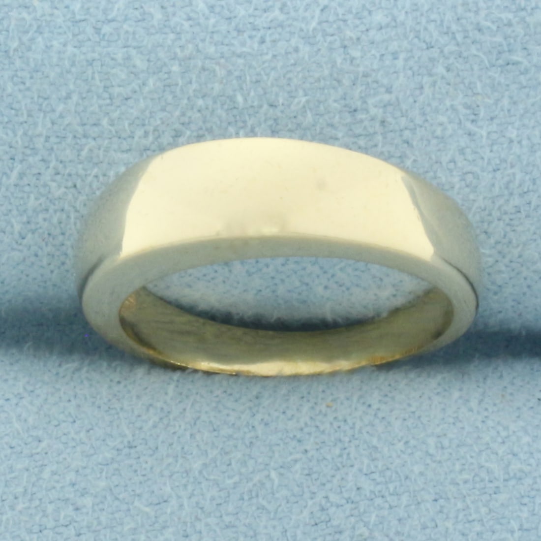 Traditional Gold Ring in 14k Yellow Gold (1 of 4)