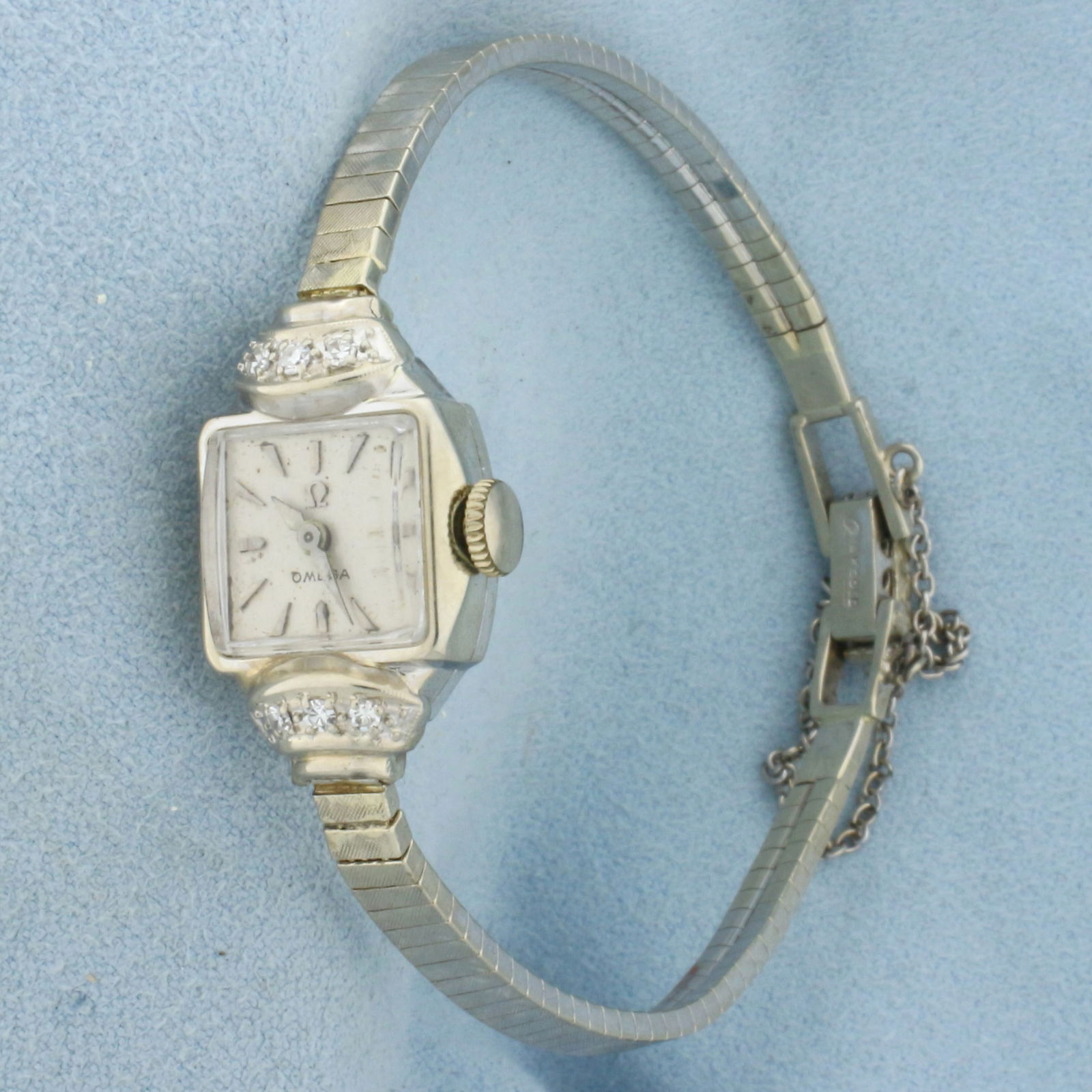 Womans Vintage Omega Wrist Watch in Solid 14K White Gold (1 of 3)