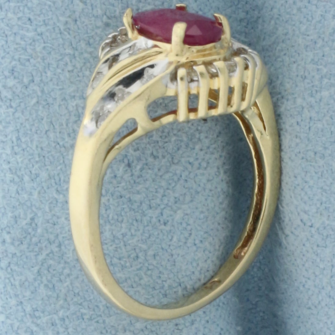 Ruby and Diamond Ring in 14k Yellow Gold - 3