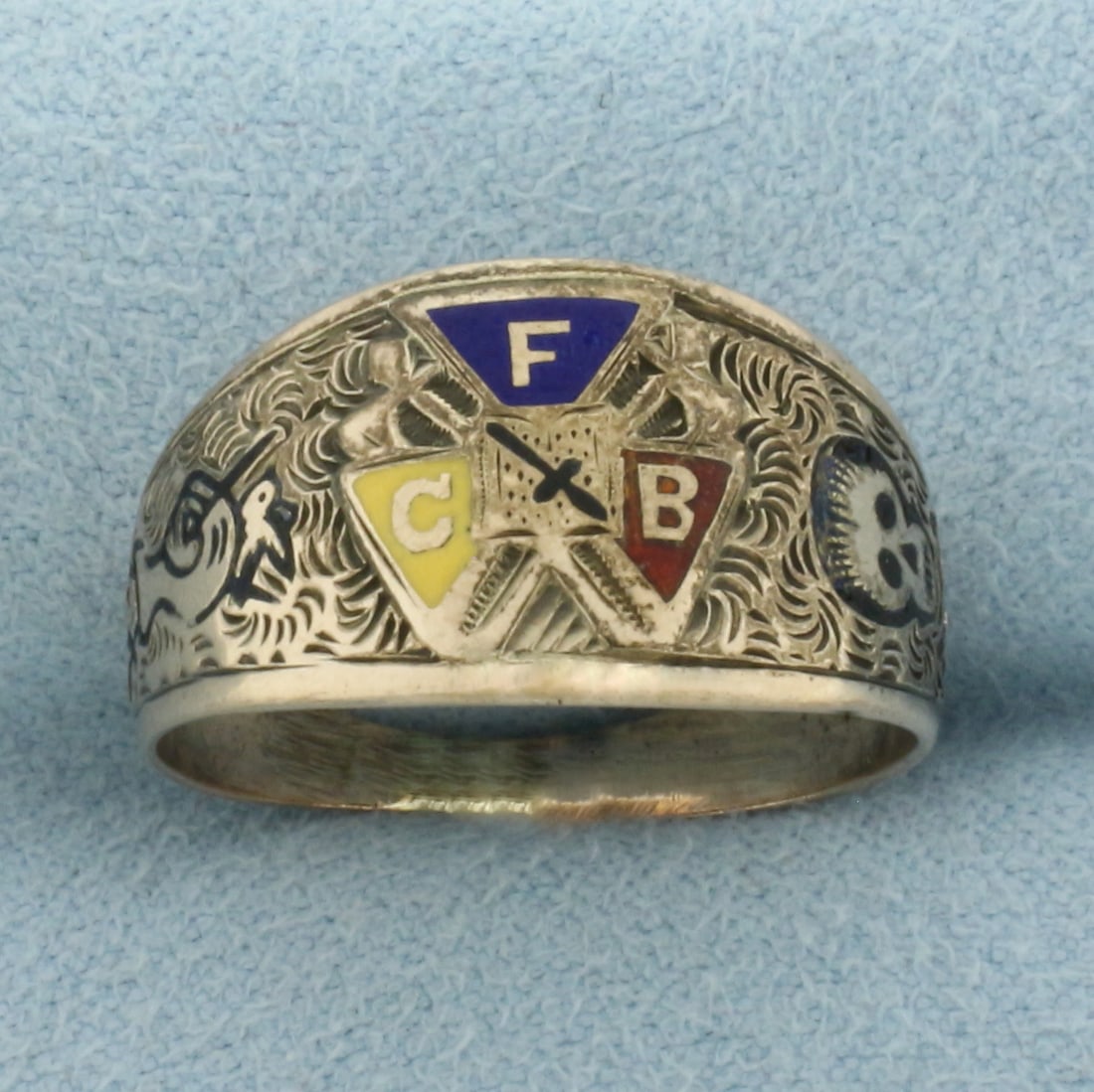 Vintage Knights of Pythias Enameled Ring in 10k Yellow Gold: In 10k Yellow Gold. 11.8mm wide at top of ring. Enamel details. Size 8.75. 4.4g.