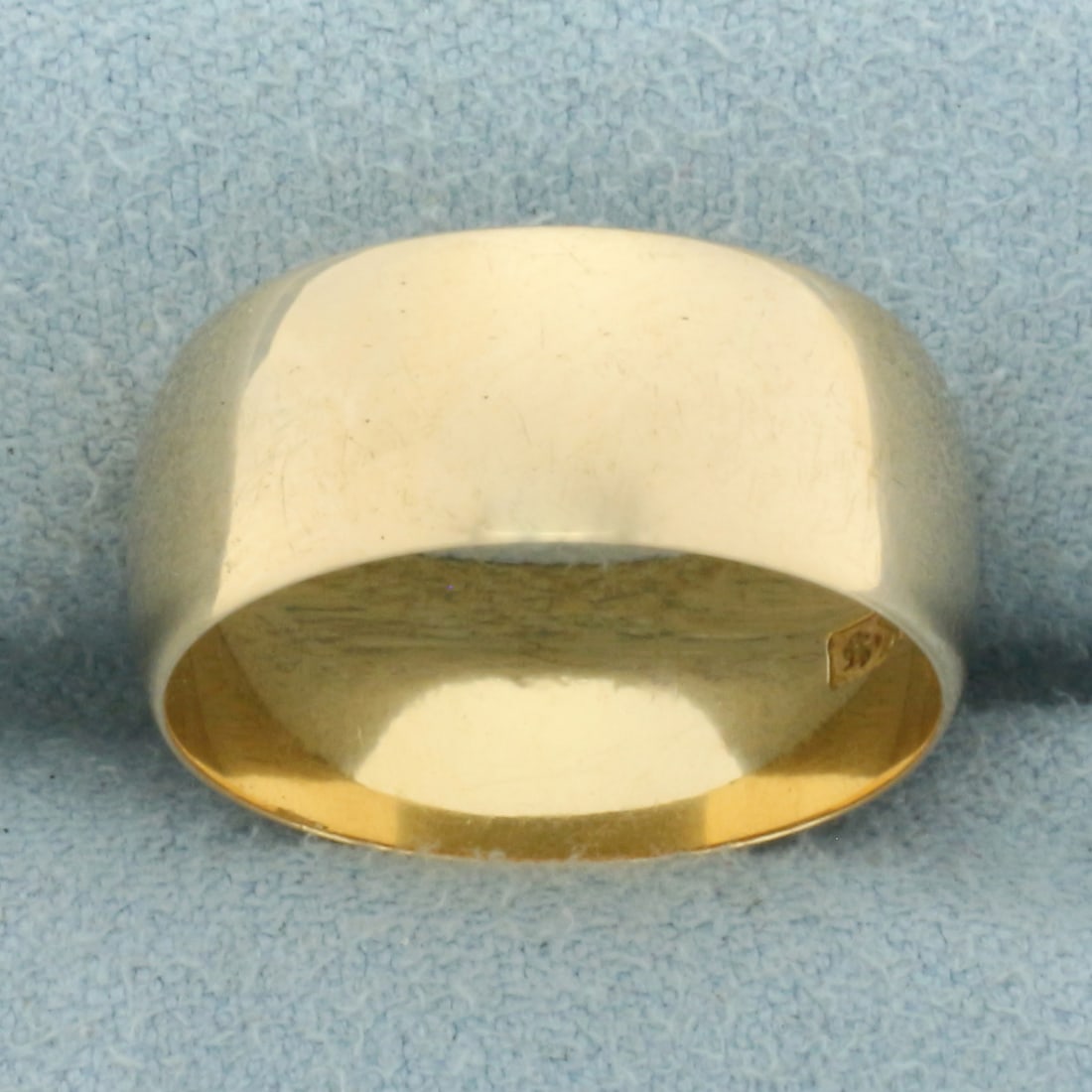 Wide High Polish Half Dome Wedding Band Ring in 18k Yellow Gold: In 18k Yellow Gold. 8mm wide. Size 7.75. 5.8g.
