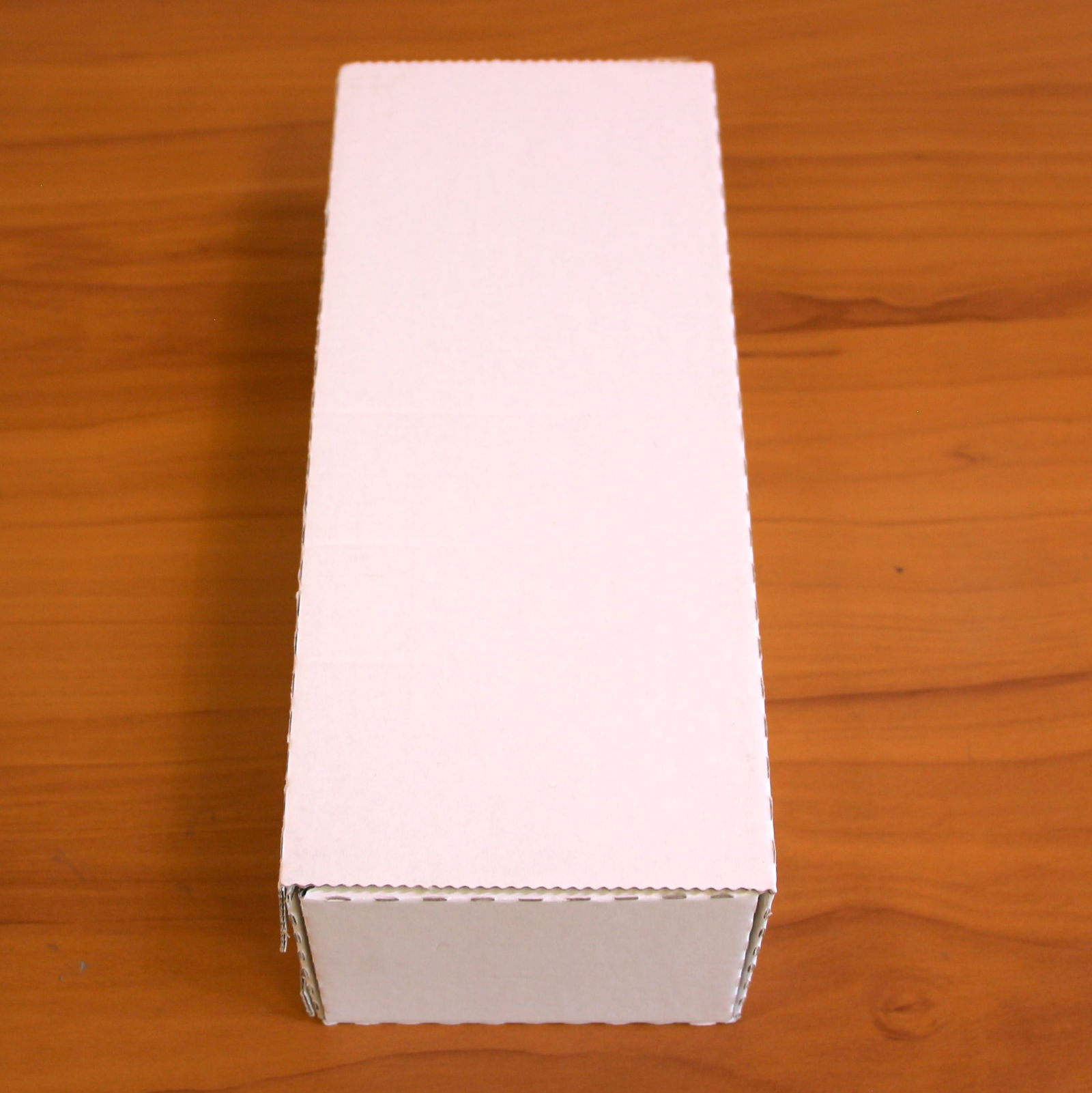 Swarovski Crystal 606542 Blue Tulip Flower Renewal Gift with Box and Pouch Broken: Broken at stem with original box and pouch.