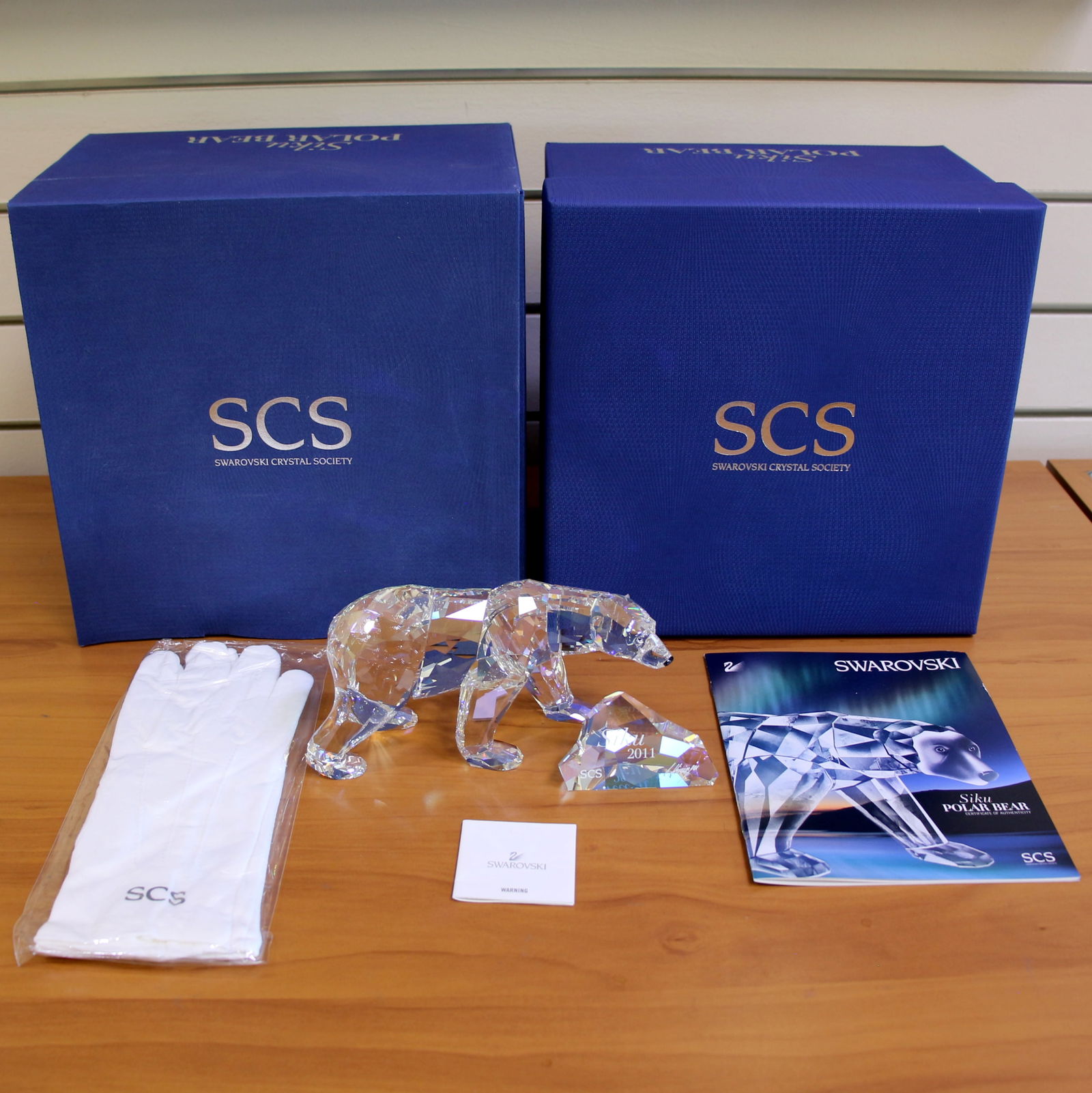 Swarovski Crystal 1053154 Siku Polar Bear 2011 With Box and COA: Excellent condition with original box and certificate.