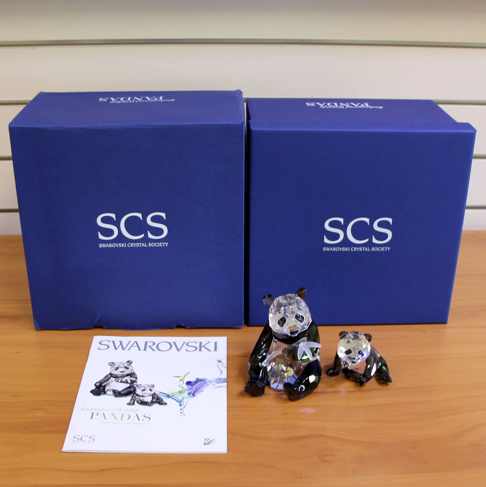 Swarovski Crystal 900918 Endangered Wildlife Pandas with Box and COA 2008: Excellent condition with original box and certificate.