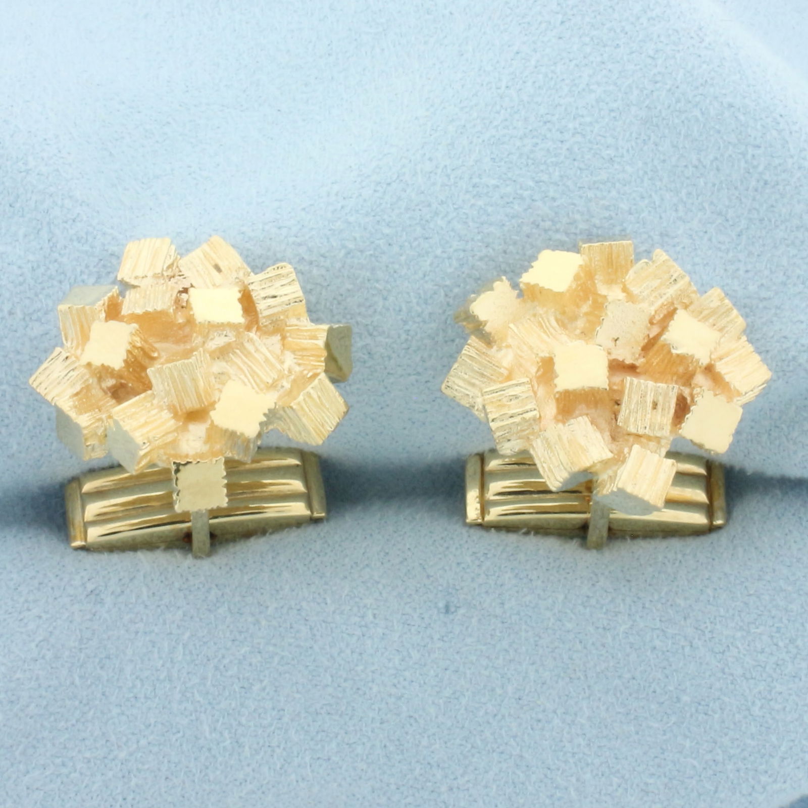 Abstract Cube Modern Design Cufflinks in 14k Yellow Gold: In 14k yellow gold. 7/8 inch diameter. Polished and brushed finish. 21.4g.