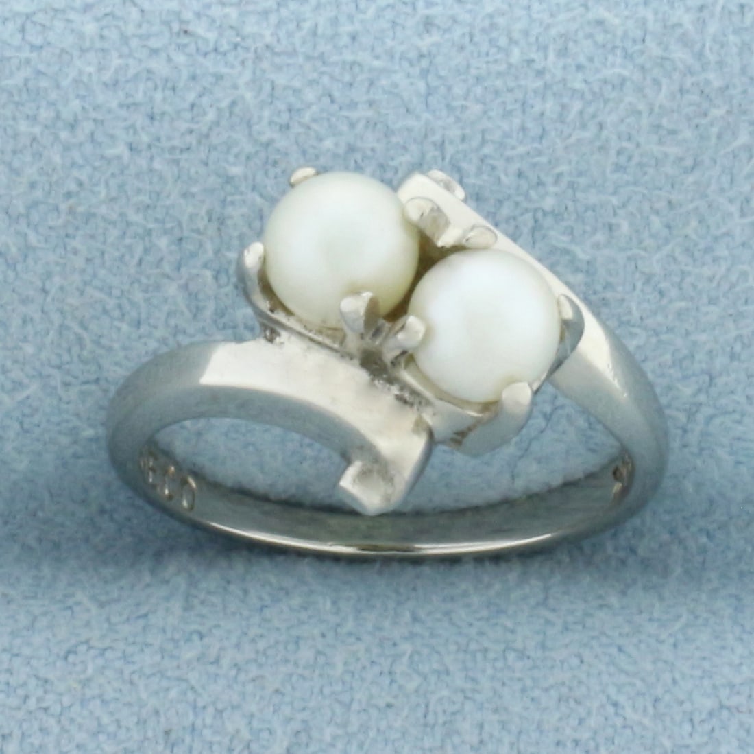 Cultured Akoya Pearl Toi et Moi Ring in 14k White Gold: In 14k White Gold. Contains two high quality 4.8mm cultured Akoya Pearls with high luster. Size 5. 3.2g.