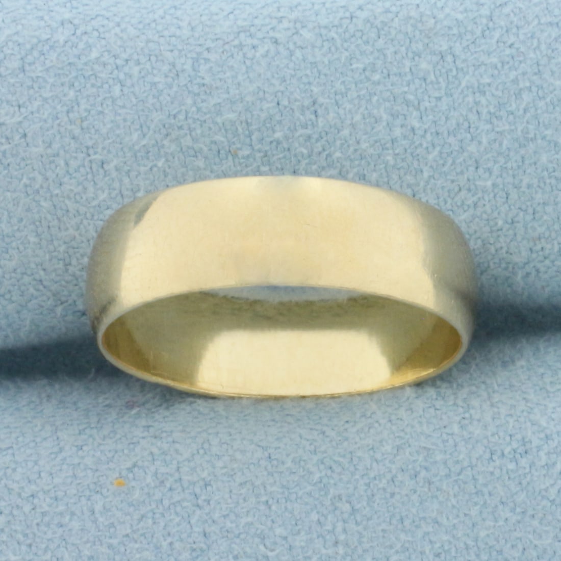 Half Dome High Polish Wedding Band Ring in 10k Yellow Gold: In 10k Yellow Gold. 6mm wide. High polish. Size 8.5. 3.5g.