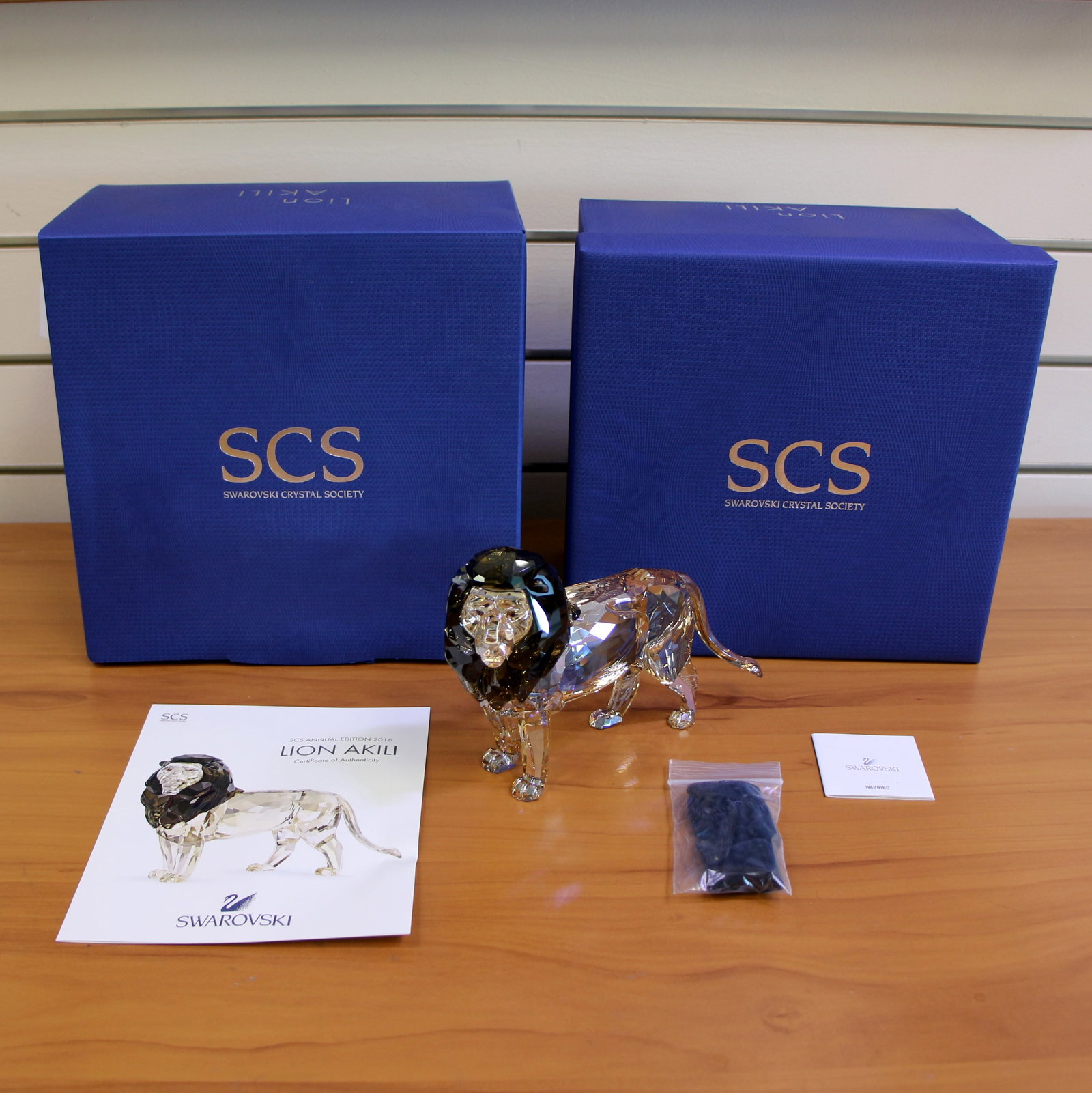 Swarovski Crystal Signed 5135894 Lion Akili SCS 2016 with Box and COA (1 of 4)