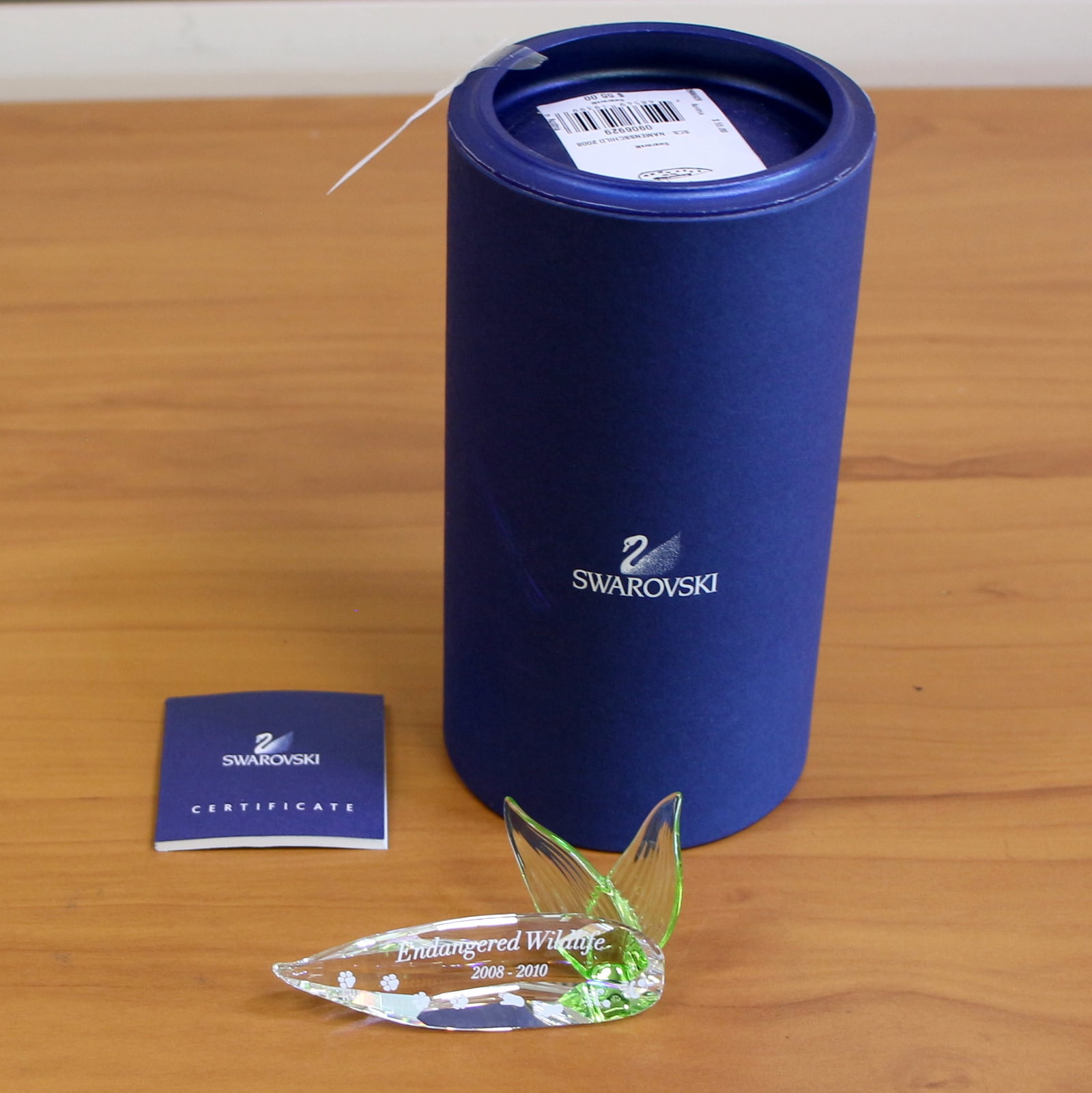 Swarovski Crystal 906929 Endangered Wildlife 2008-2010 Plaque: Excellent condition with original box and certificate.