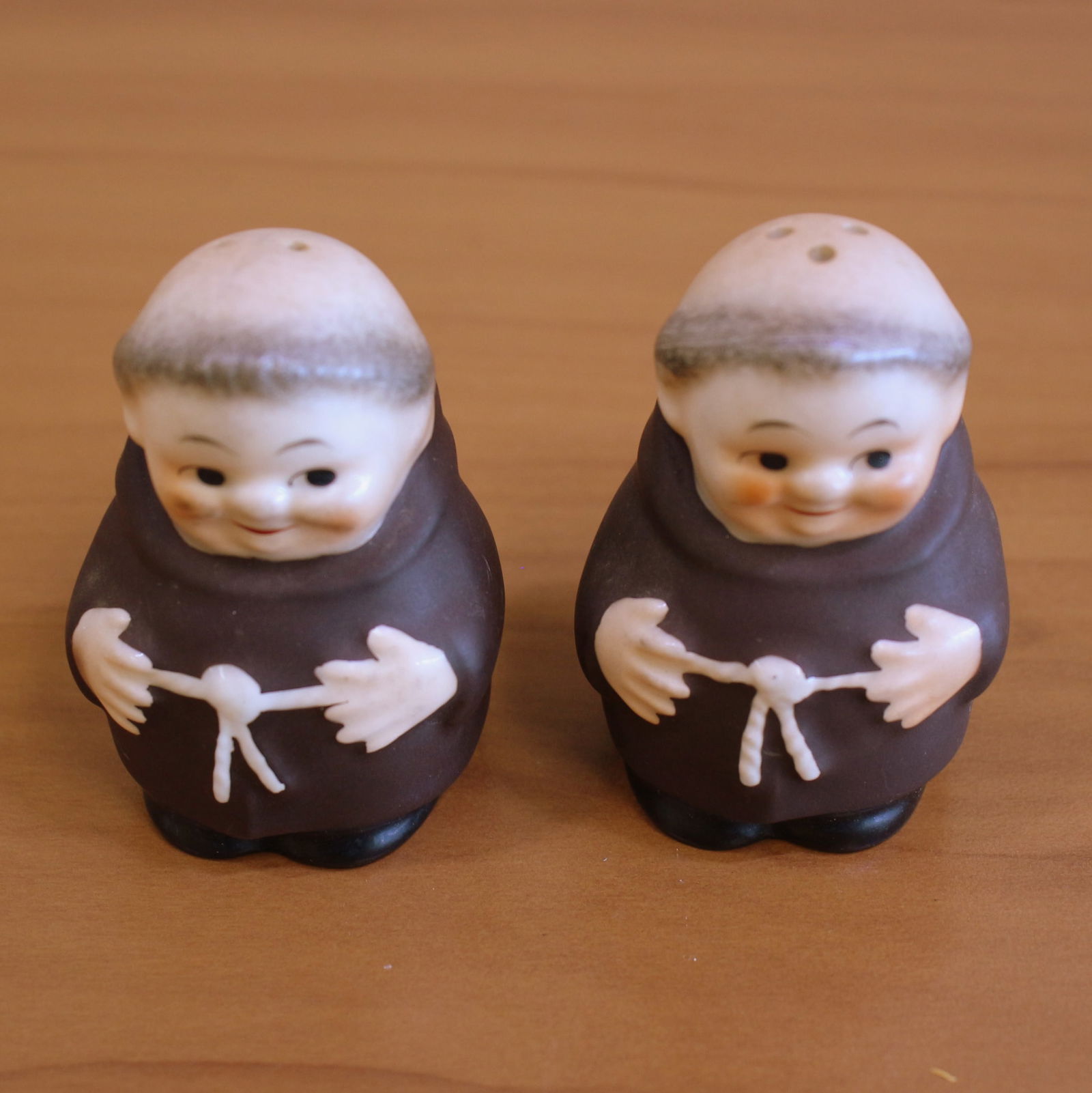 Rare Vintage Goebel Friar Tuck Monk Salt and Pepper Shakers: 2 1/2 inches tall by 1 3/4 inch wide each.