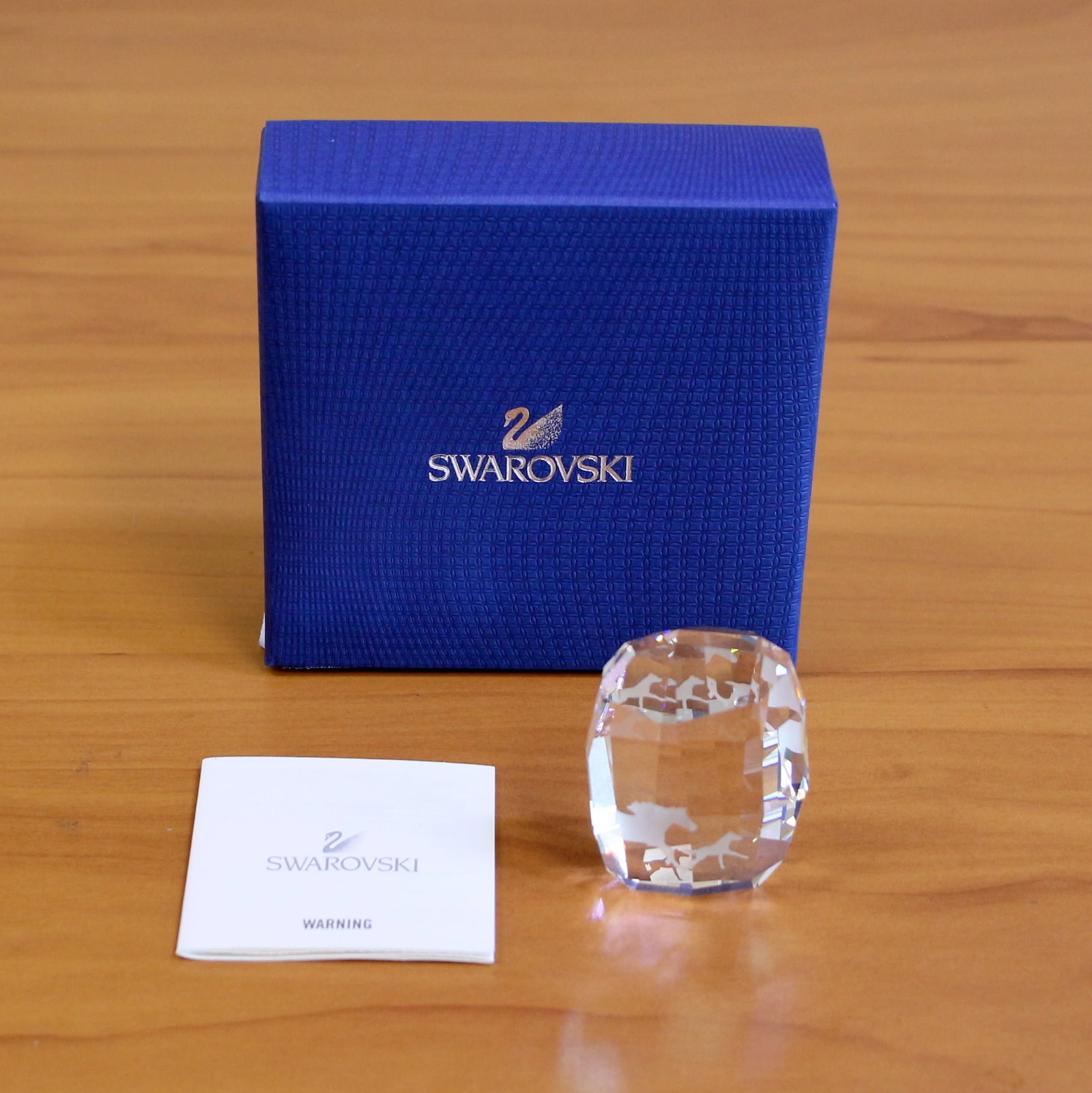 Swarovski Crystal 5004732 Members Gift 2014 Esperanza Horses with Box: Excellent condition with box.