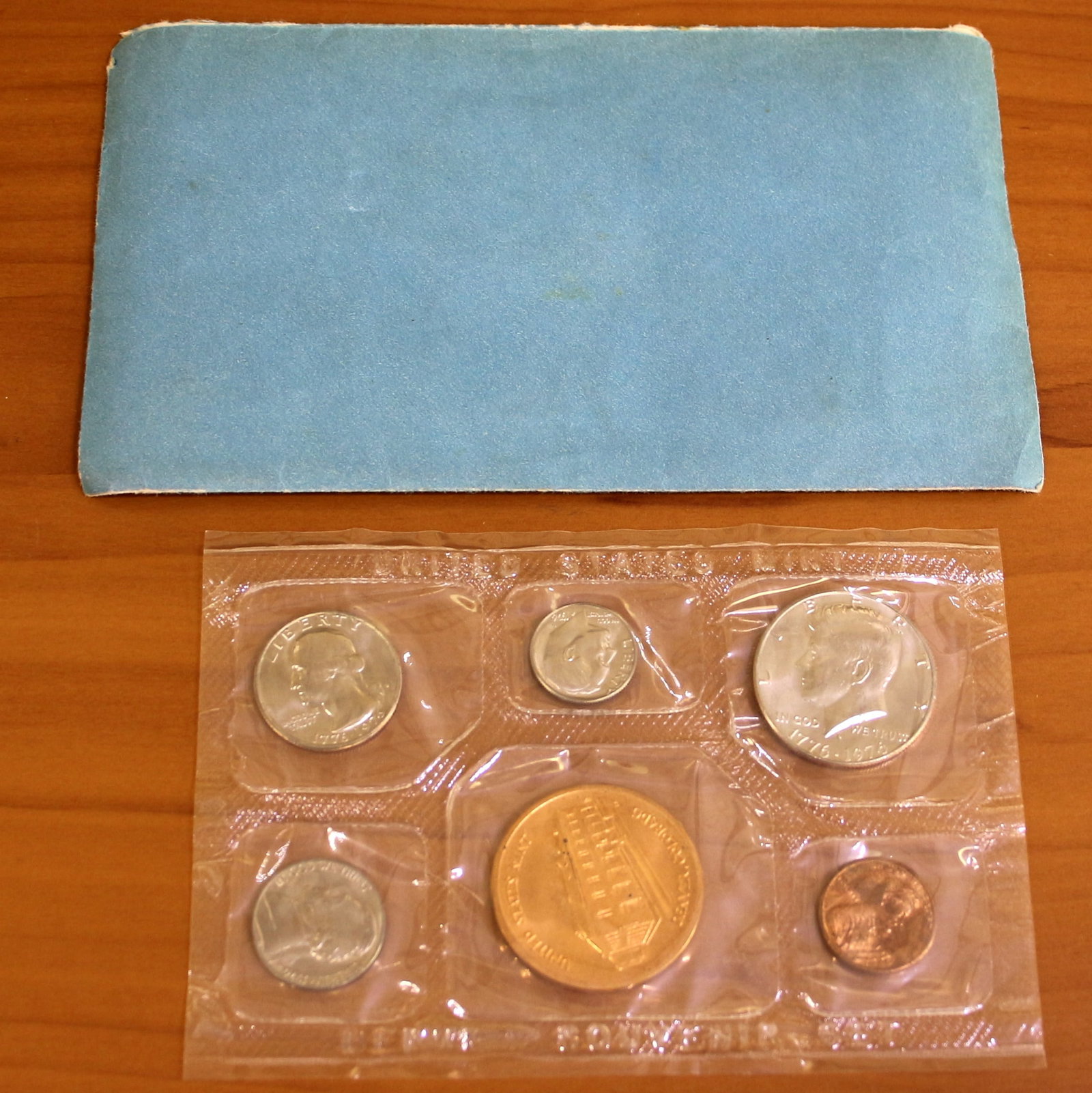 1976 US Mint Denver Souvenir Coin Set (1 of 3)