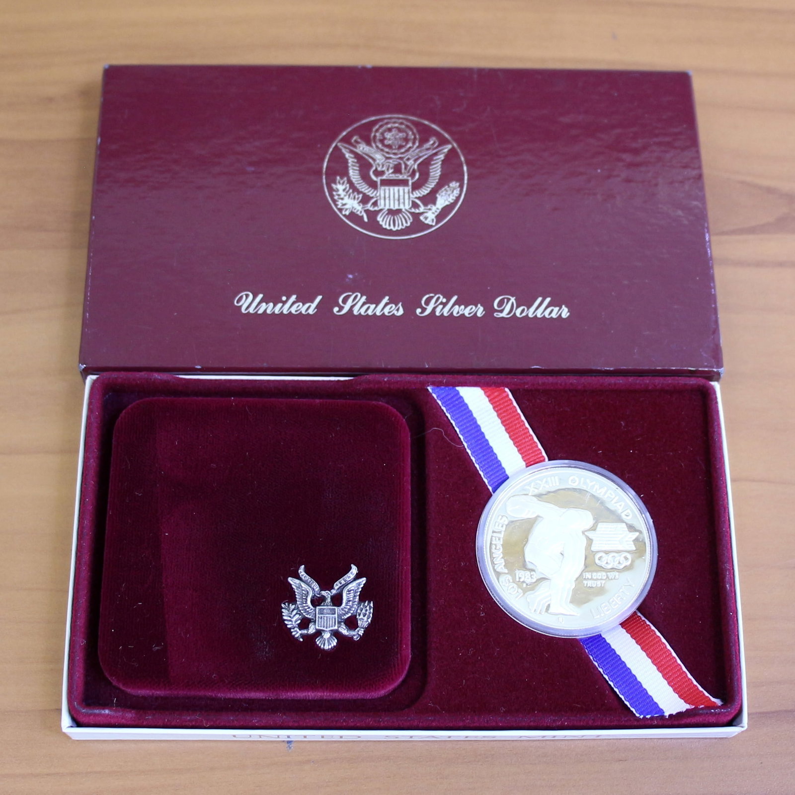 1983 US Mint Los Angeles Olympics Silver Dollar Coin OGP (1 of 3)