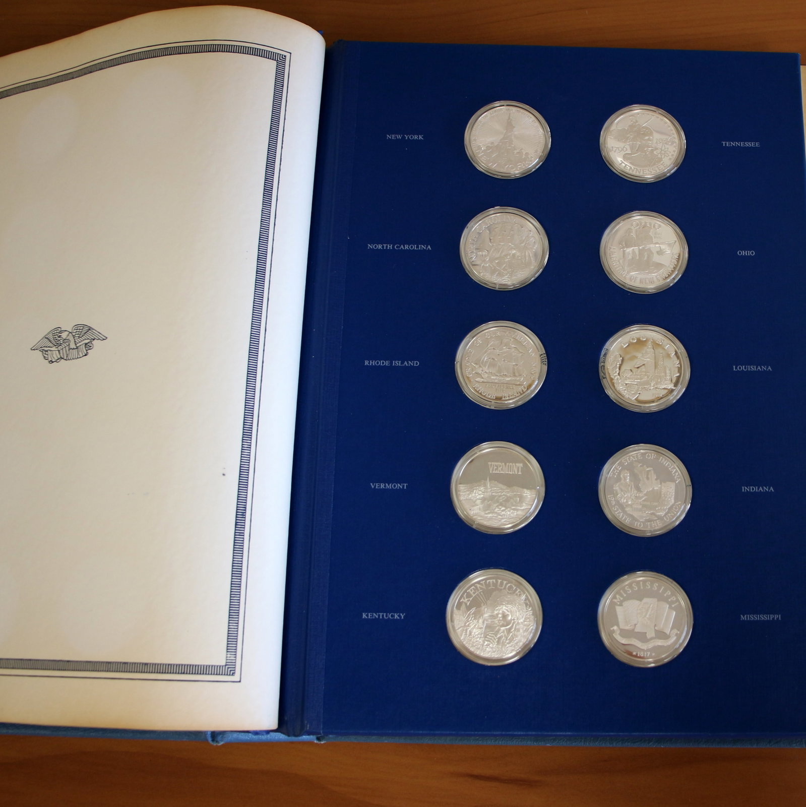 Franklin Mint Complete Fifty-State Bicentennial Medal Collection - 3