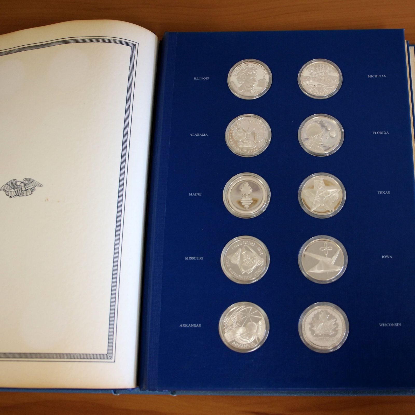 Franklin Mint Complete Fifty-State Bicentennial Medal Collection - 4