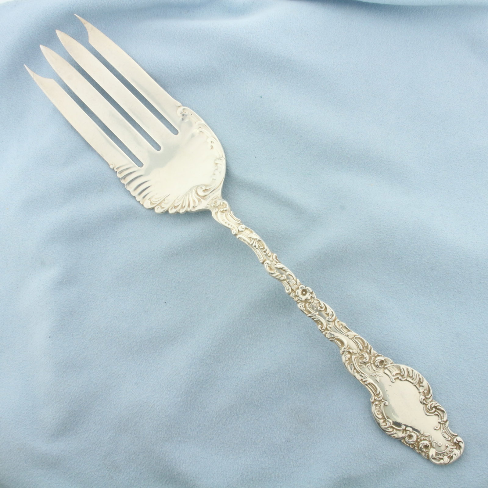 Durgin Watteau J.E. Caldwell Sterling Silver Large Solid Cold Meat Fork: In .925 Sterling Silver. 9 1/4 inches long cold meat fork. 69.4g.