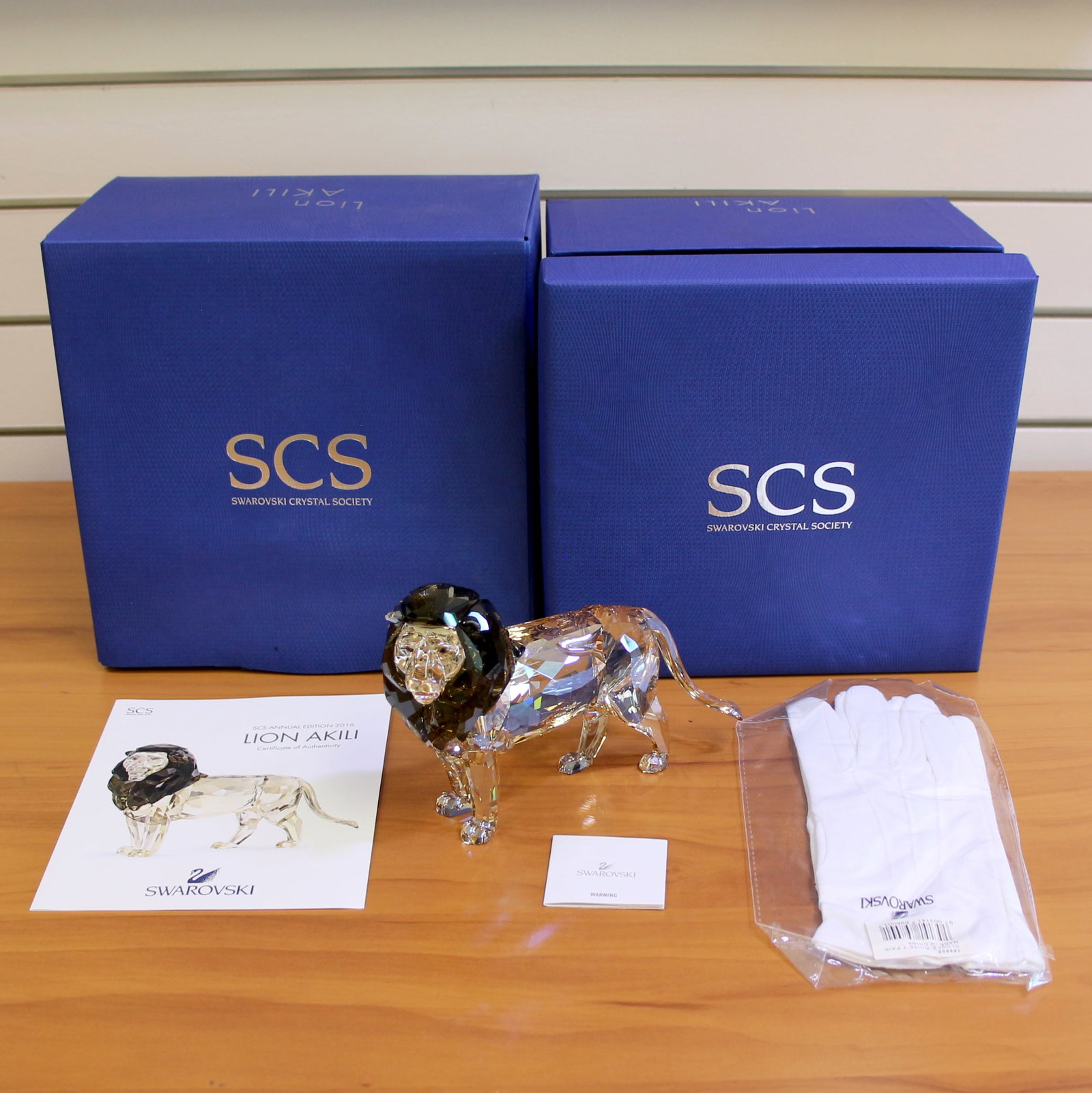Swarovski Crystal 5135894 Lion Akili SCS 2016 with Box and COA: Excellent condition. With box and certificate.