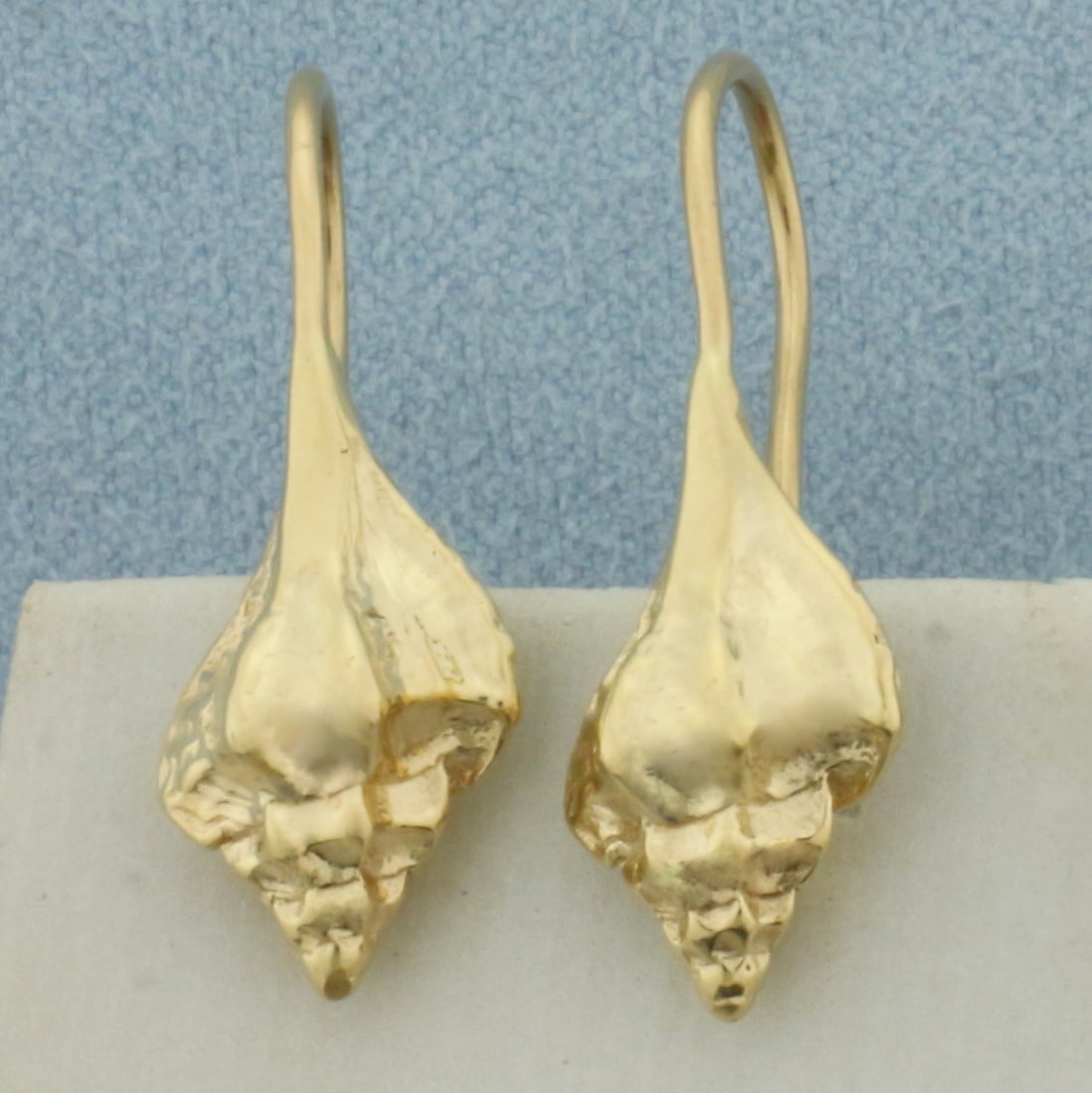 Conch Seashell Drop Earrings in 14k Yellow Gold (1 of 2)