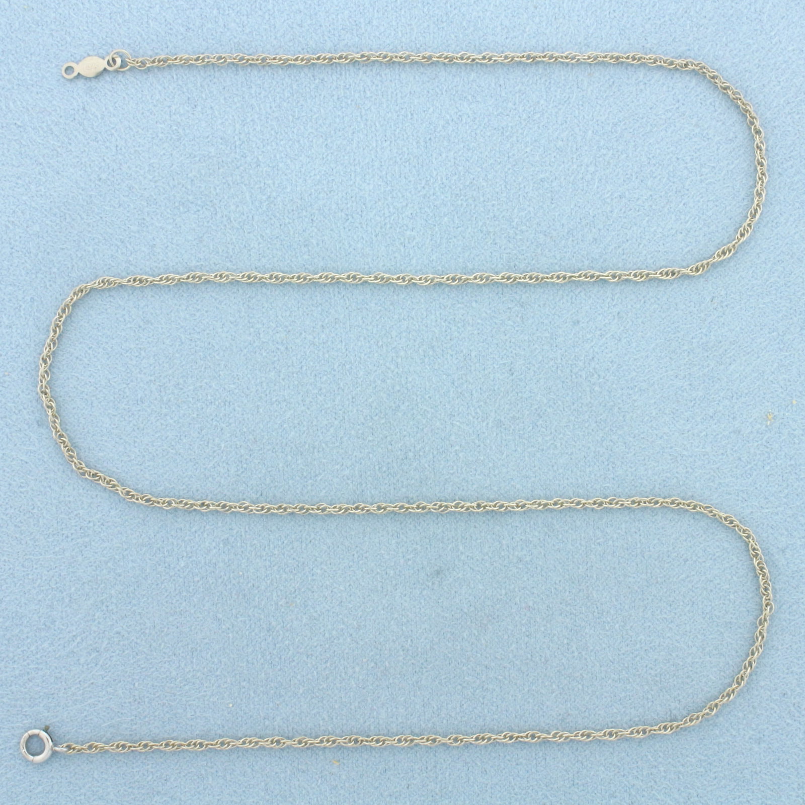 18 Inch Prince of Wales Link Chain Necklace in 14k White Gold: In 14k White Gold. 18 inches long. 1.5mm wide. Spring clasp. 2.5g.