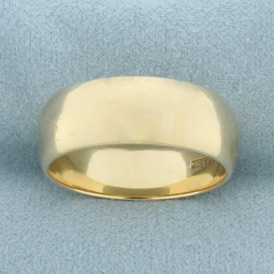 Mens Wide High Polish Wedding Band Ring in 14k Yellow Gold: In 14k Yellow Gold. 8mm wide. Size 10 1/2. 9.5g.