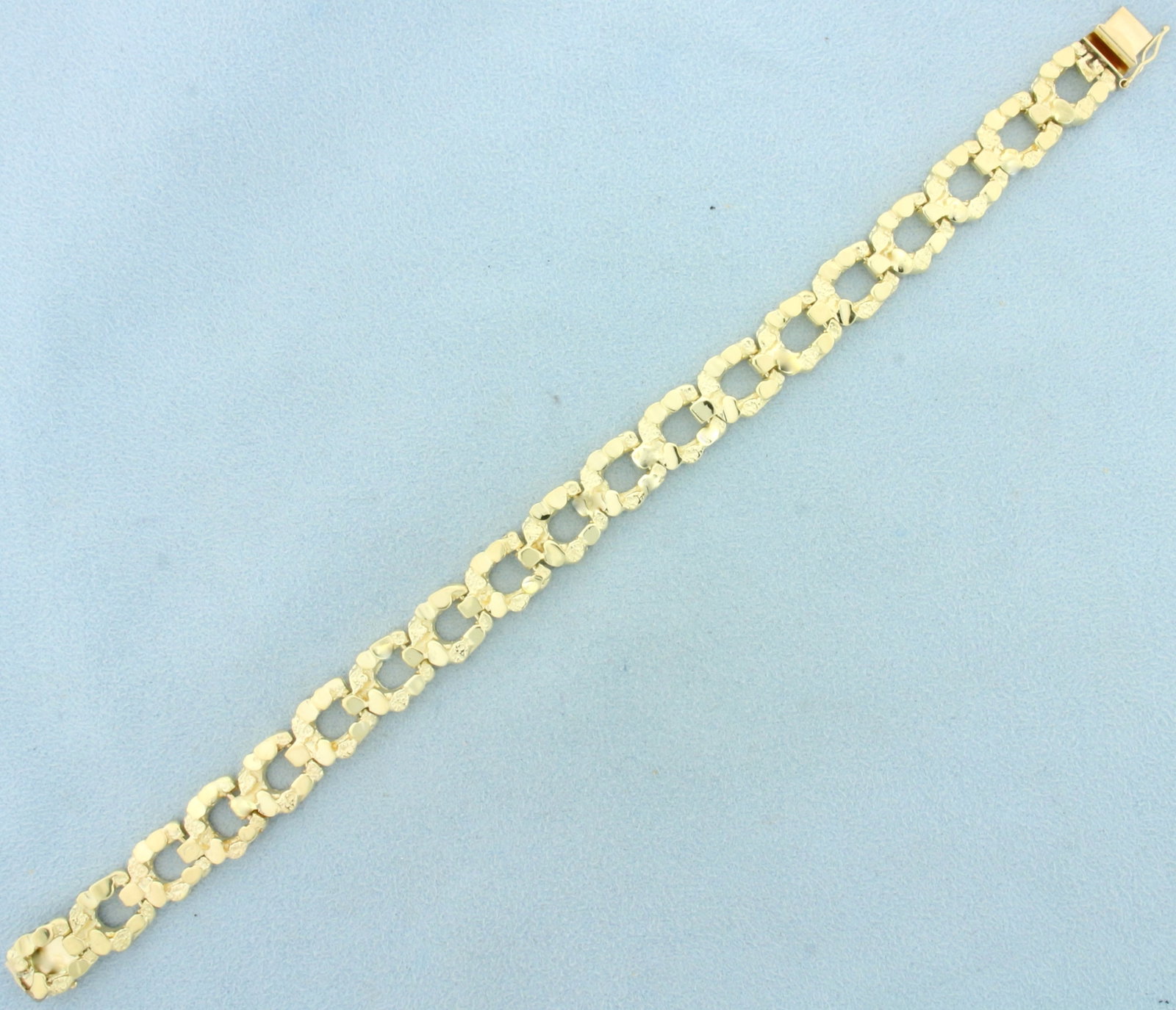 Nugget Horseshoe Link Bracelet in 14K Yellow Gold
