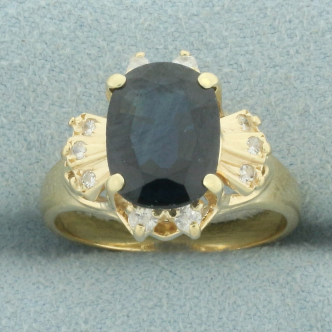 Sapphire Ring in 14k Yellow Gold (1 of 4)