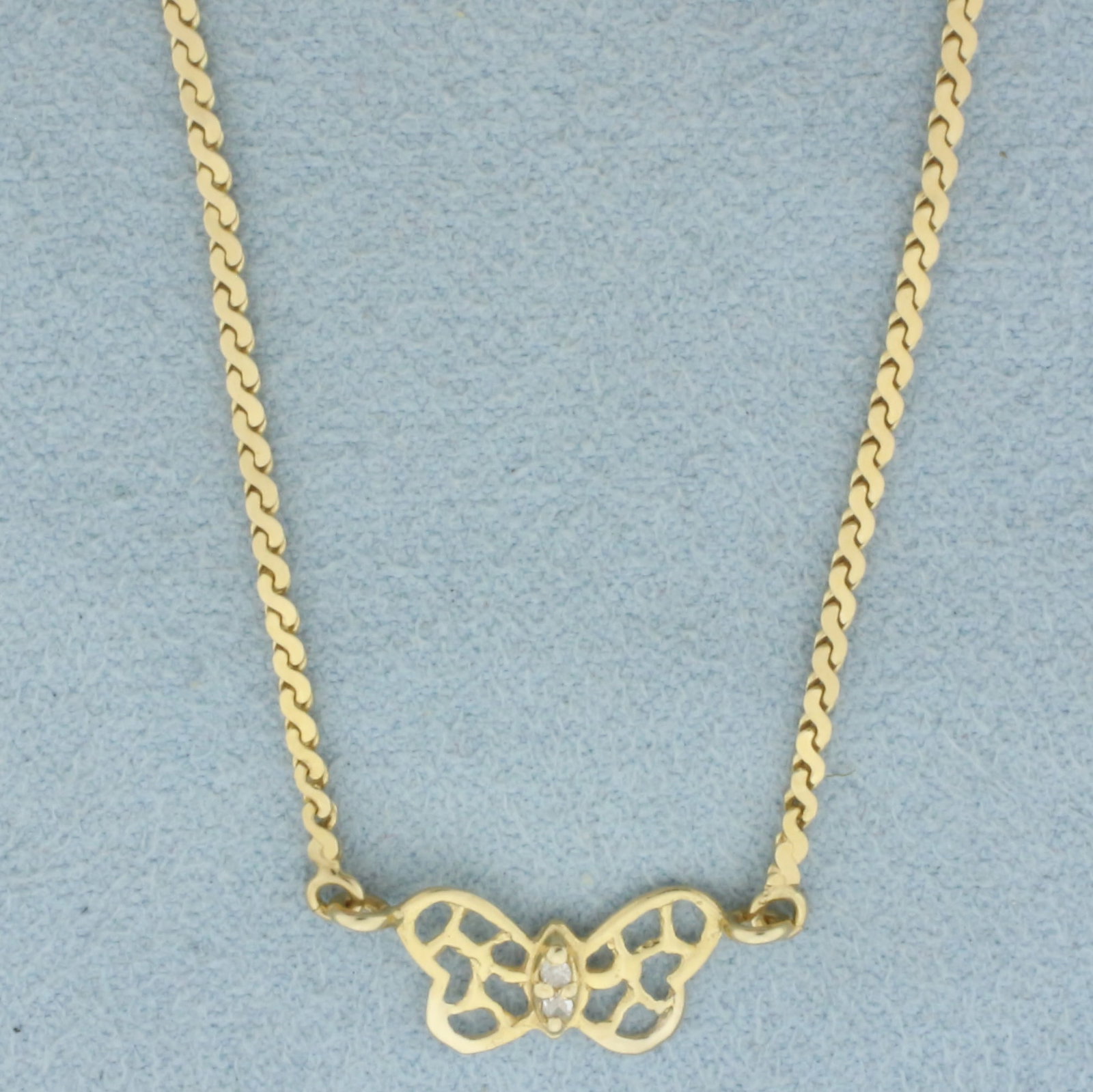 Diamond Butterfly Necklace in 14k Yellow Gold