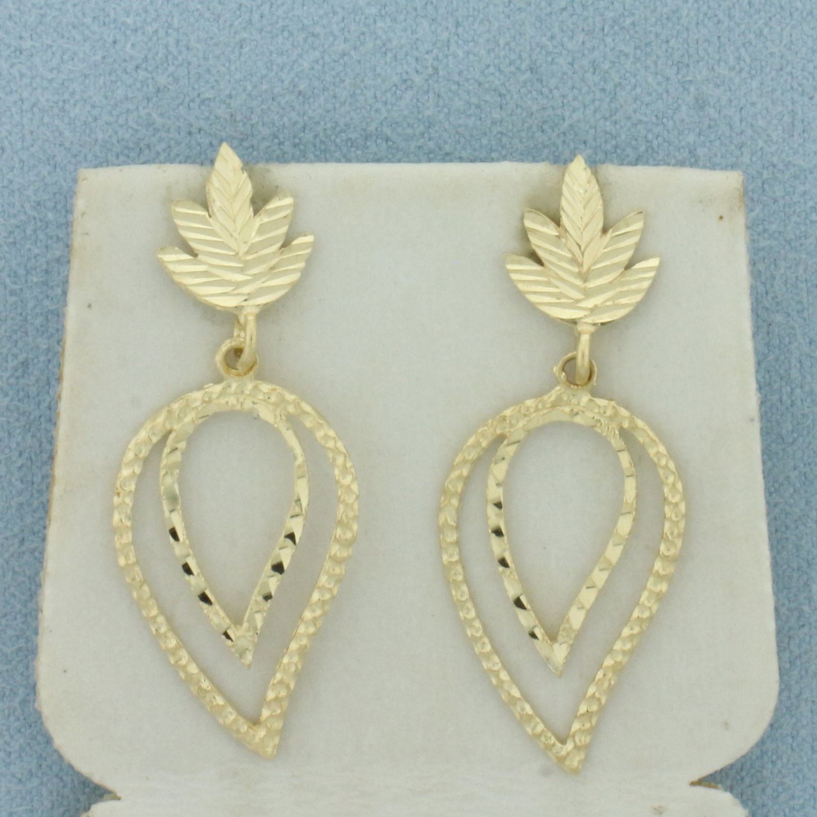 Leaf Design Dangle Earrings in 14k Yellow Gold
