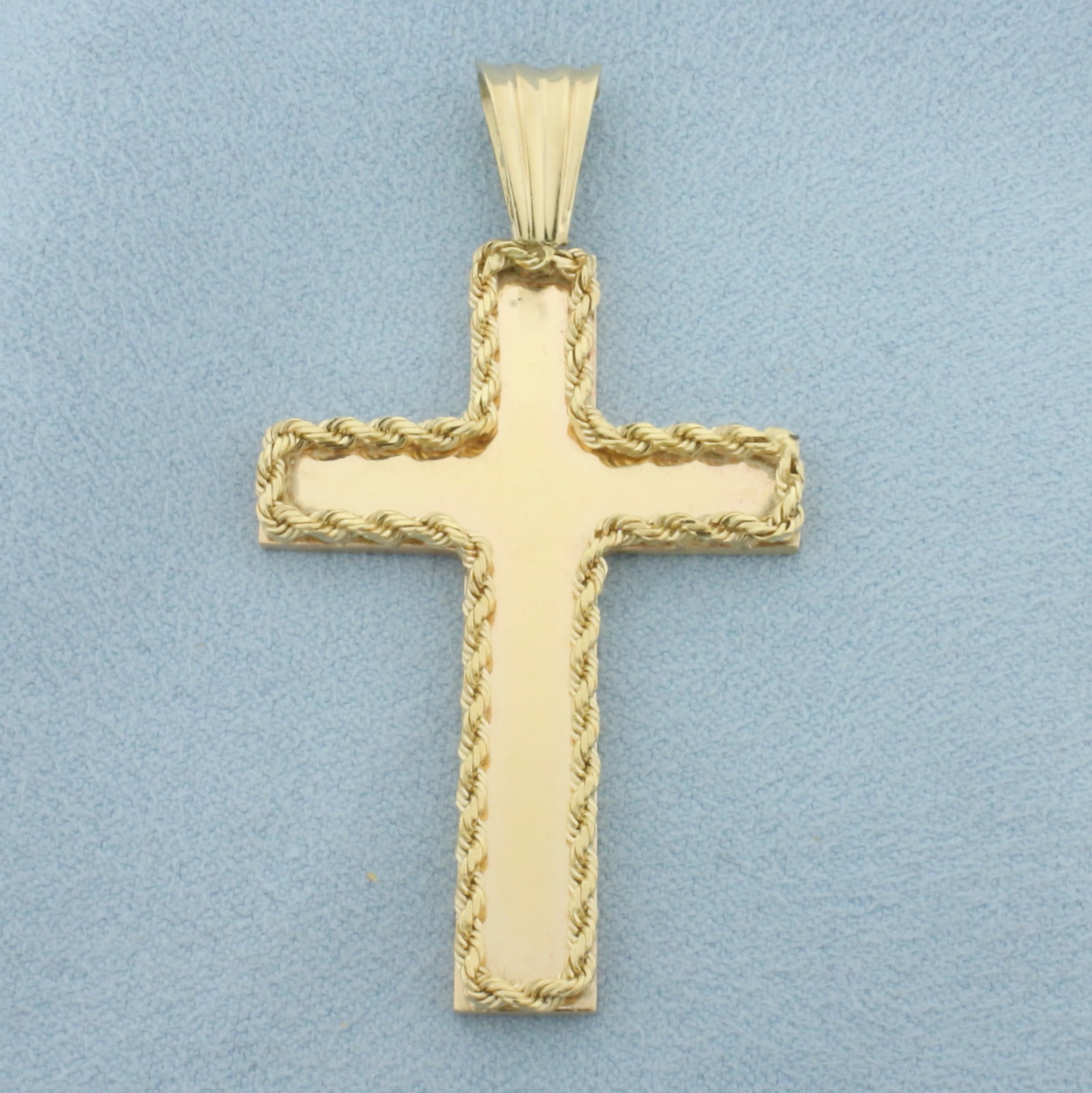 Cross Pendant with Rope Boarder in 14k Yellow Gold