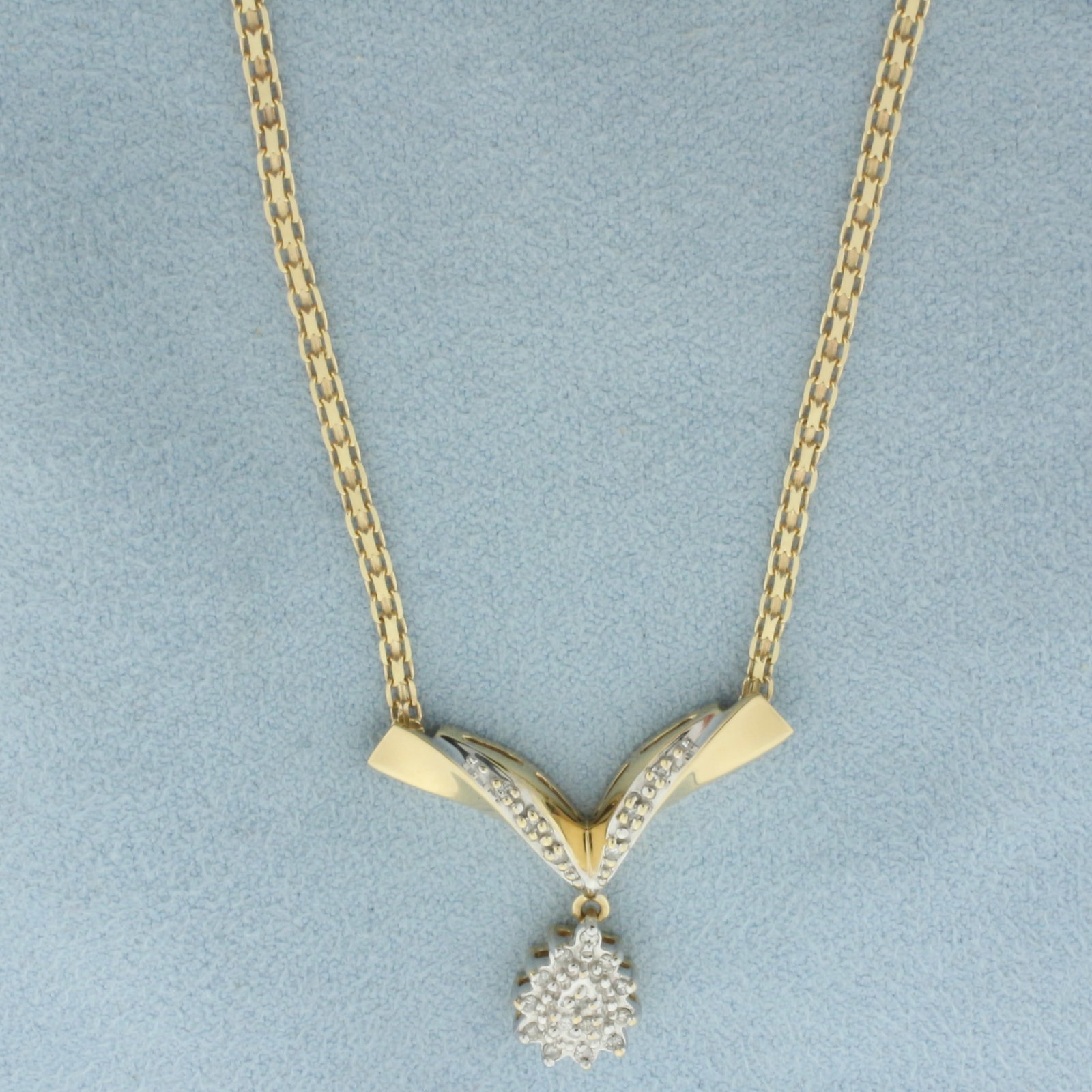 Diamond Dangle Necklace in 14k Yellow Gold