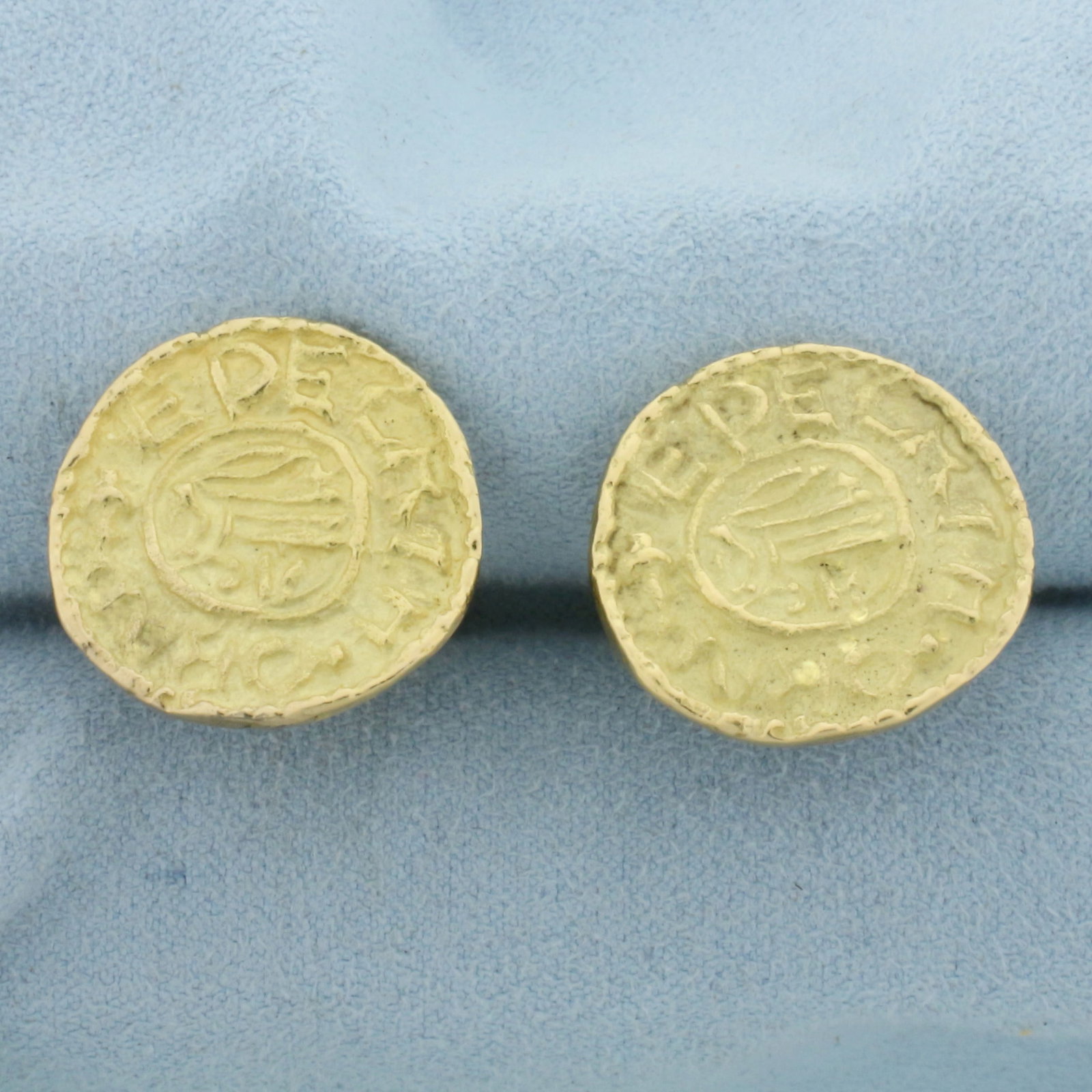 Ancient Greek Coin Cufflinks in 18k Yellow Gold: In 18k Yellow Gold. 3/4 inch diameter. 12.7g.