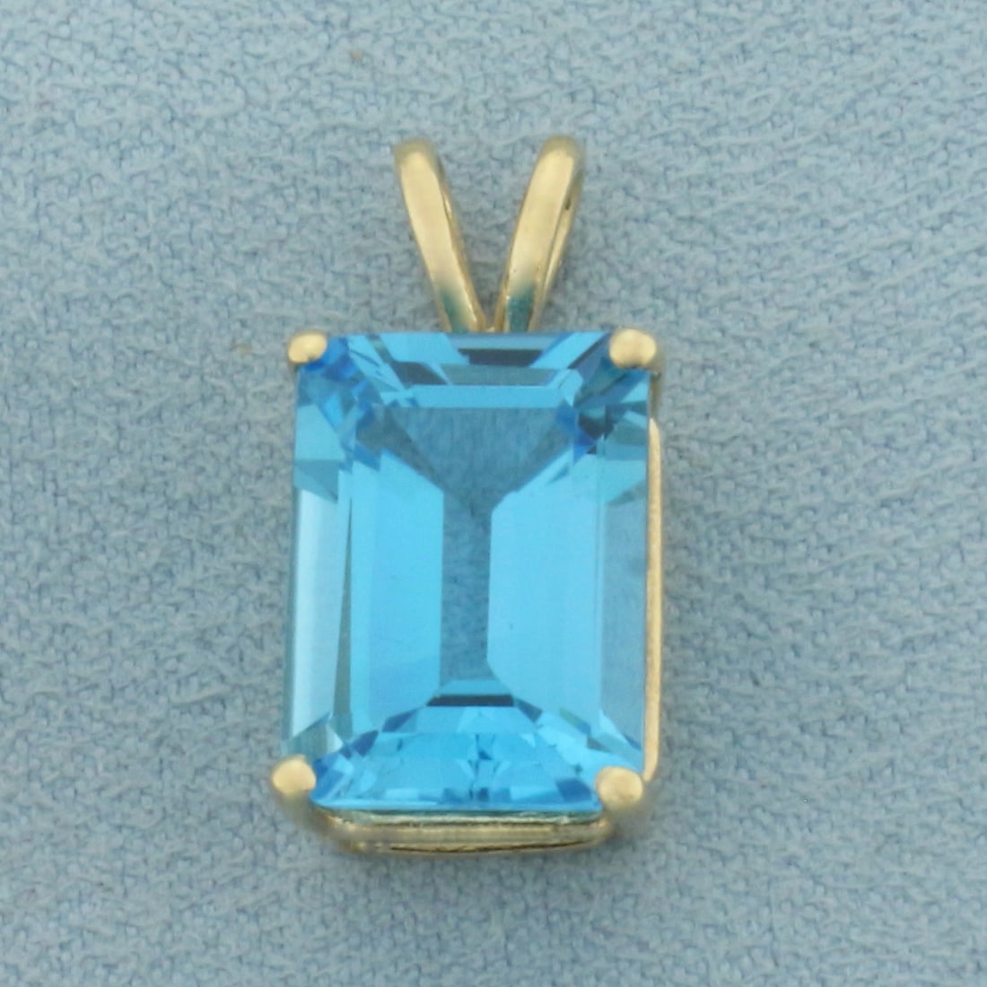 Swiss Blue Topaz Pendant in 14k Yellow Gold (1 of 2)