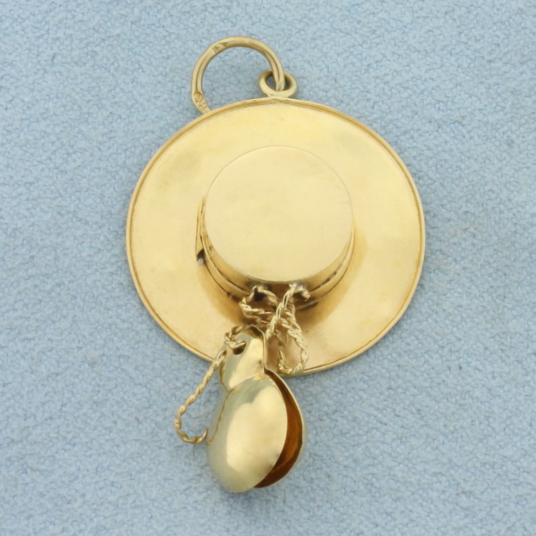 Spanish Hat and Castanets Charm or Pendant in 18k Yellow Gold