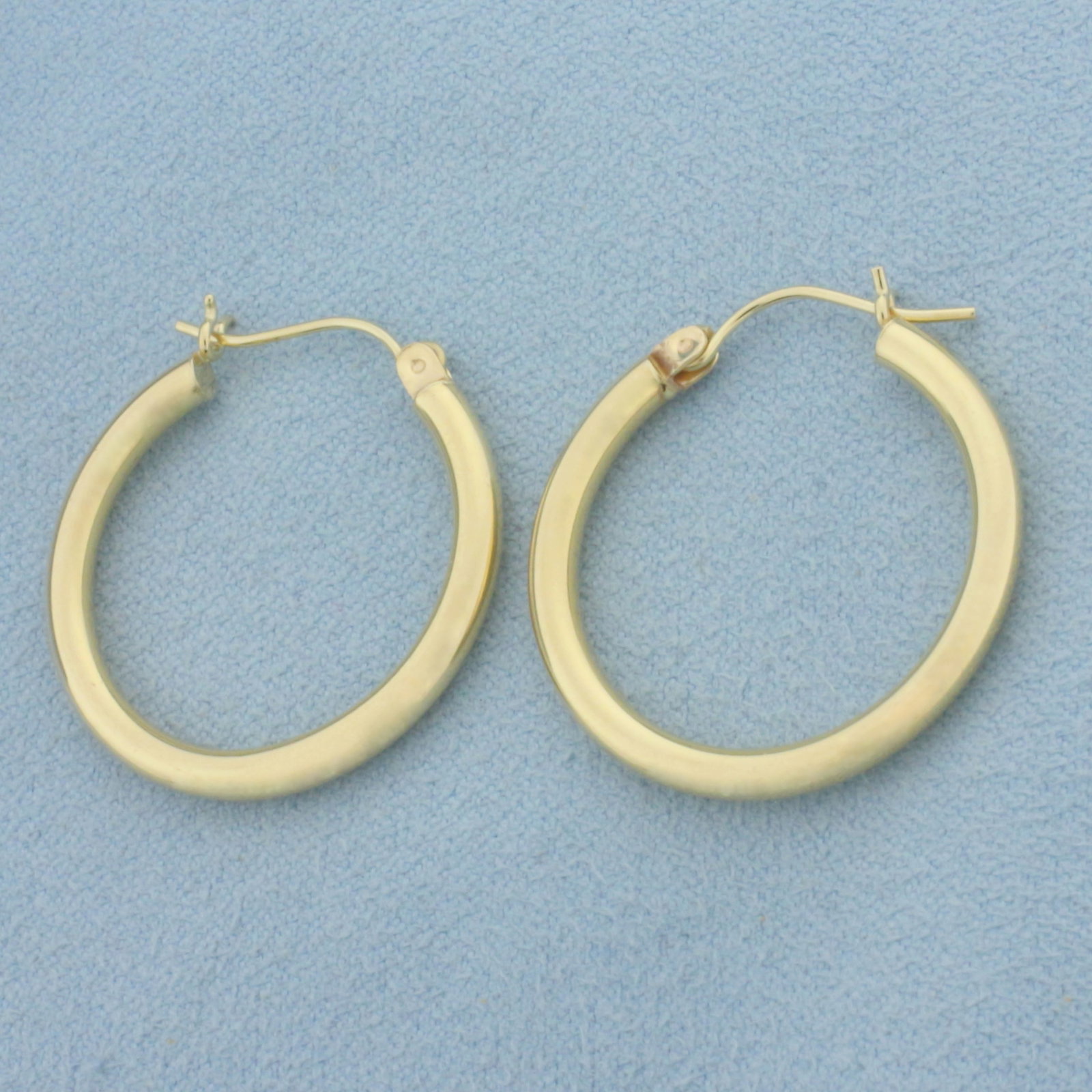Tube Hoop Earrings in 14k Yellow Gold